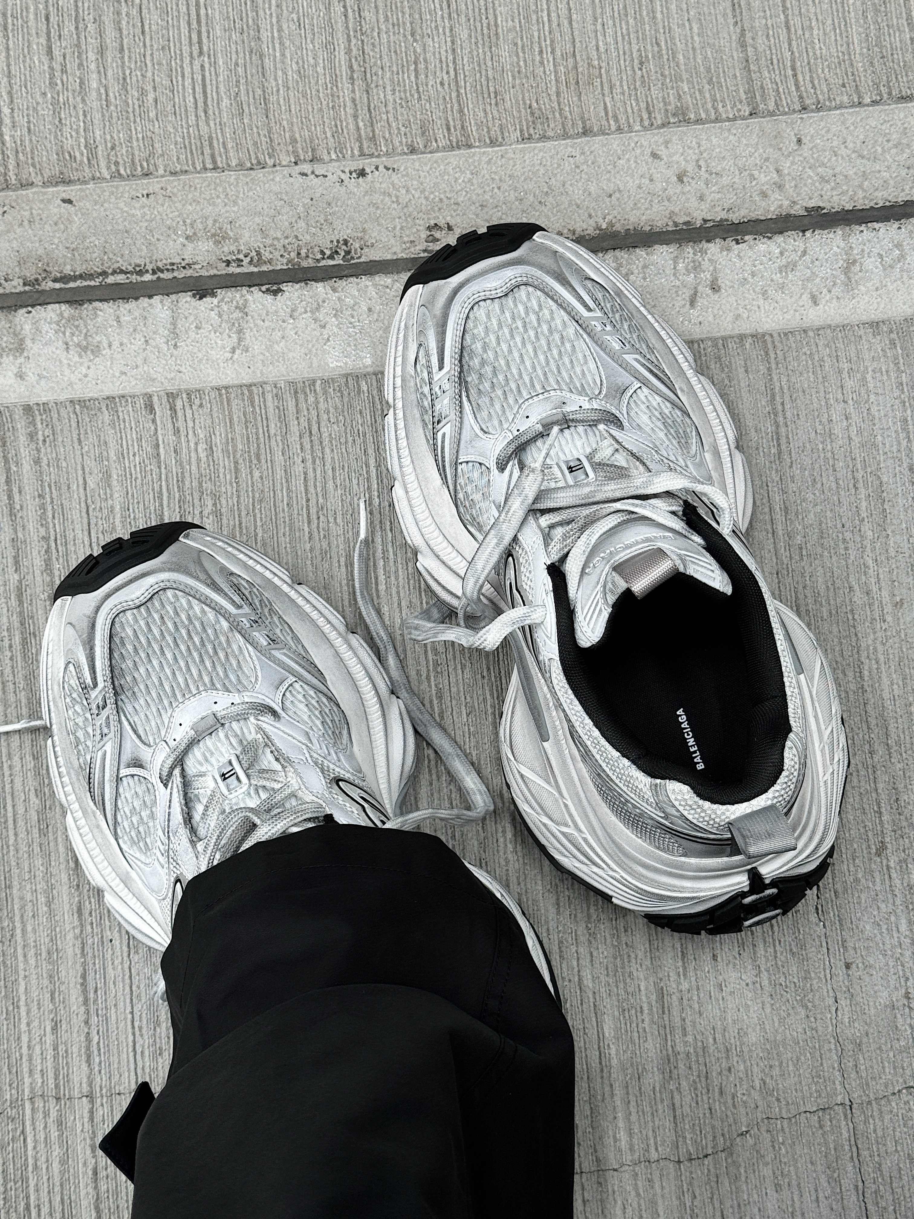 Balenciaga 10XL Sneakers White Grey Silver Black, (W) Balenciaga 10XL Sneakers White Grey Silver Black 착용 스타일 - 10