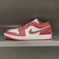 Jordan 1 Low SE Dune Red White 착용 스타일