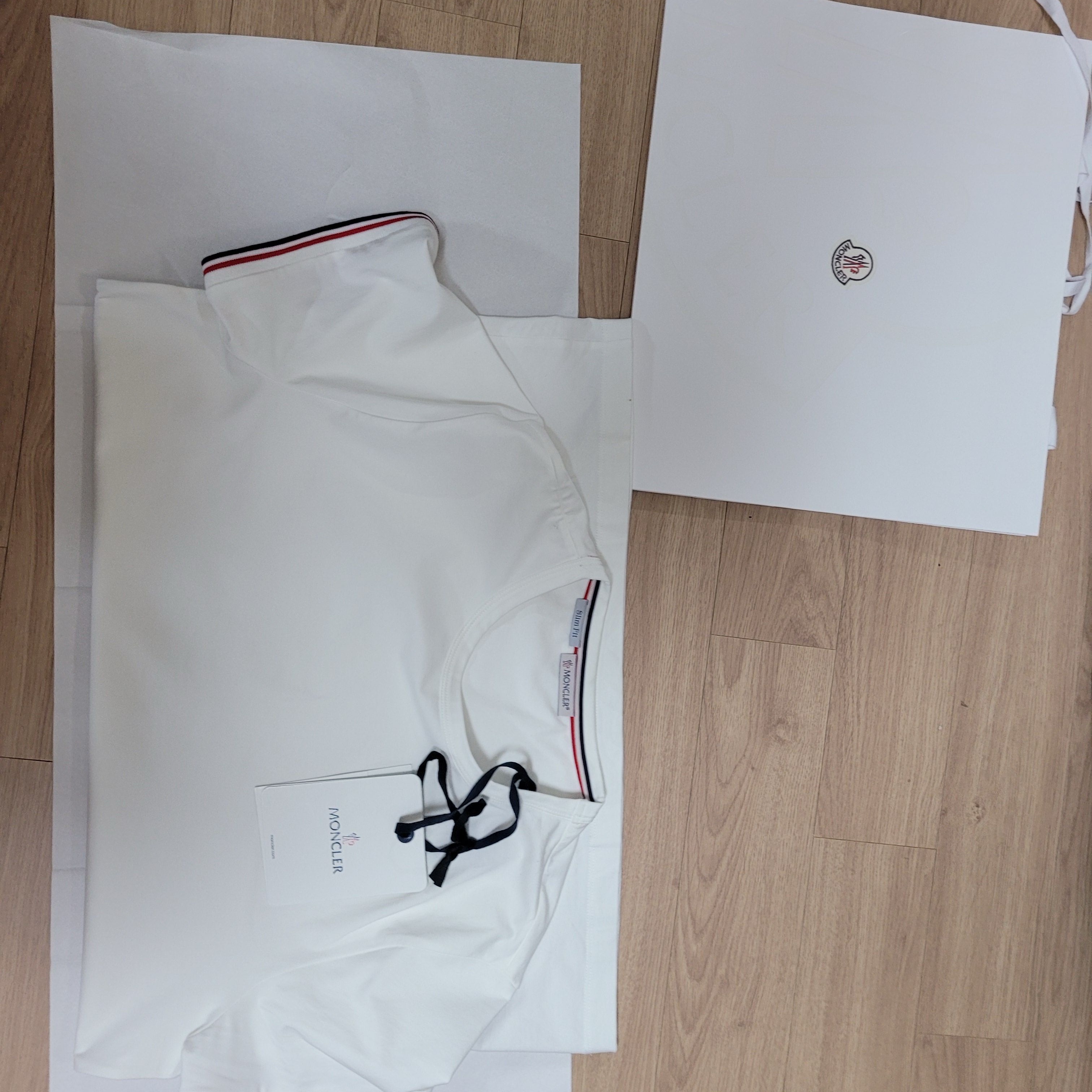 Moncler Cotton T-Shirt Off White - 24SS 착용 스타일 - 1