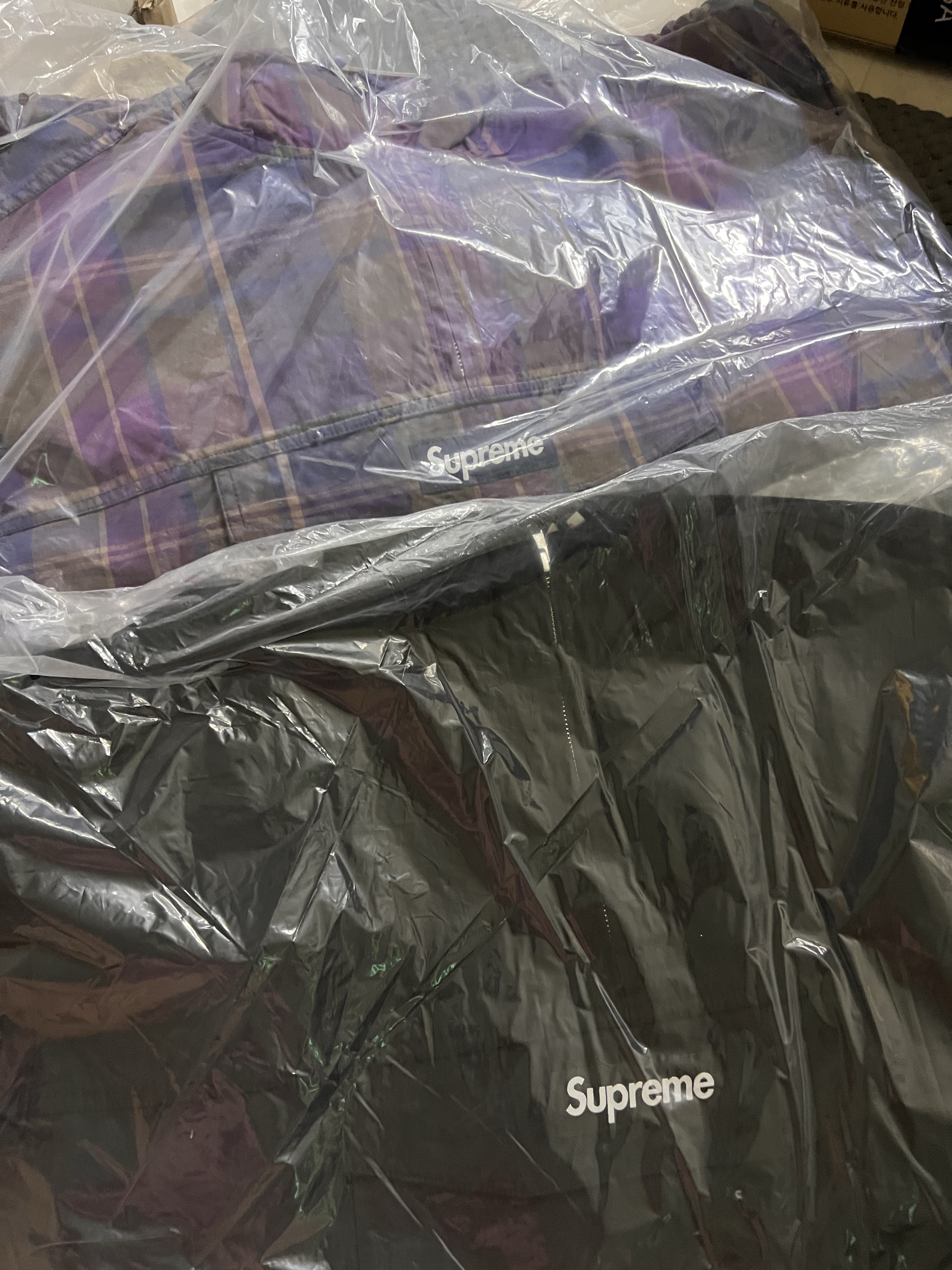 Supreme Cotton Utility Anorak Plaid - 24SS, Supreme Cotton Utility Anorak Black - 24SS 착용 스타일