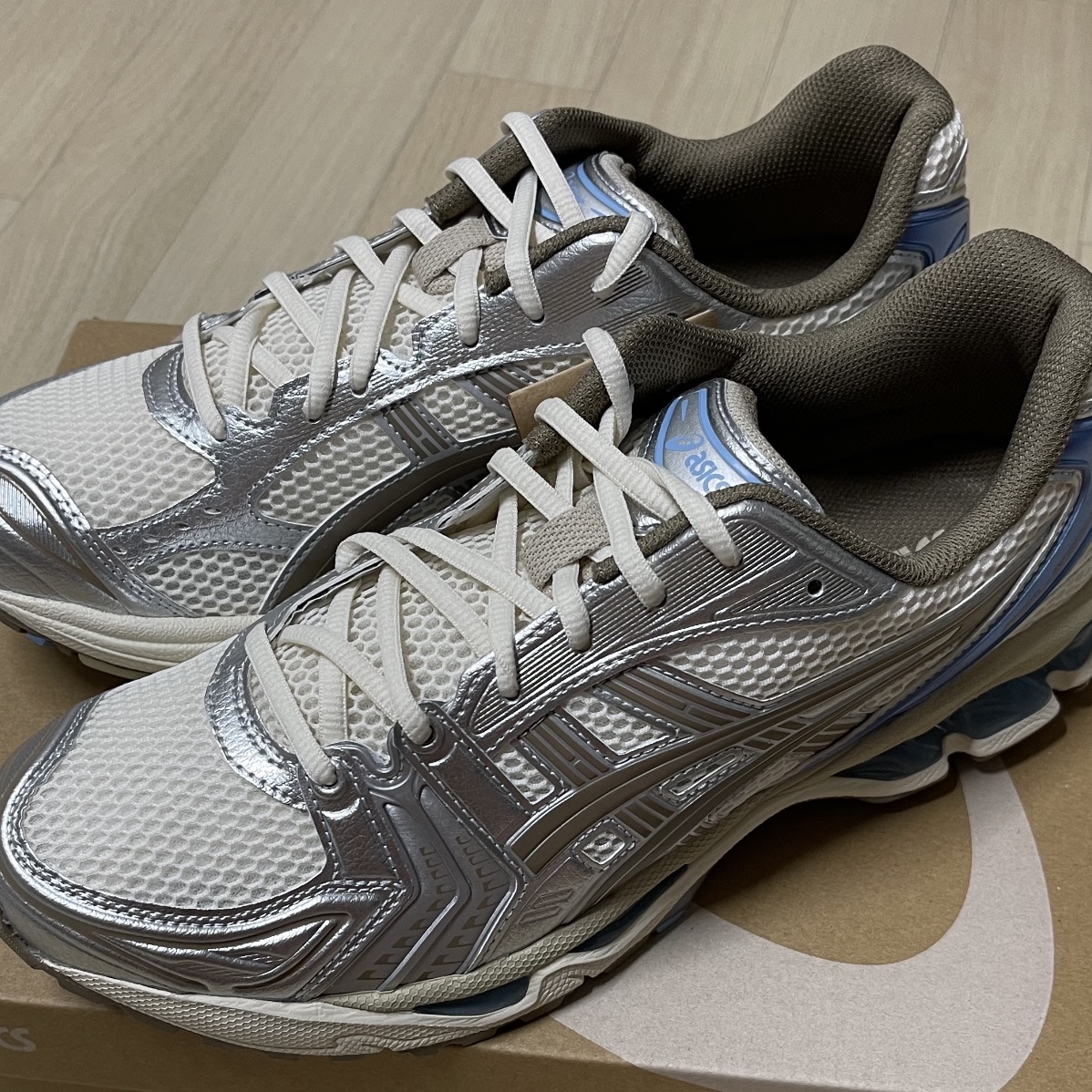 (W) Asics Gel-Kayano 14 Cream Pepper 착용 스타일