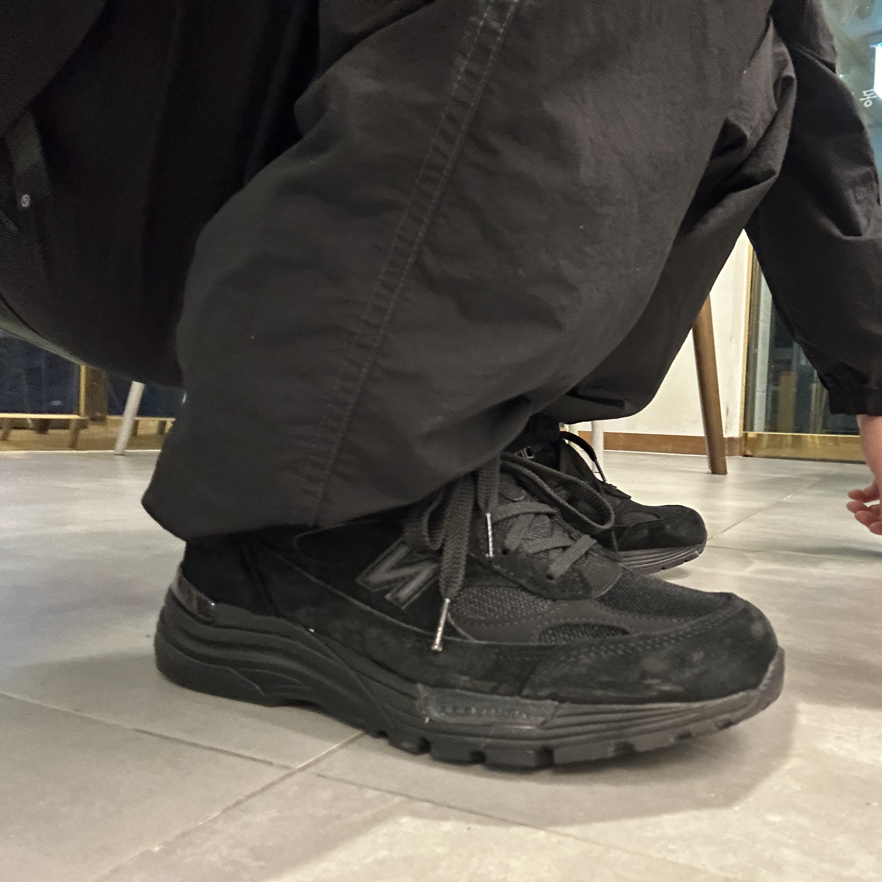 New Balance 992 Made in USA Triple Black 착용 스타일 - 1