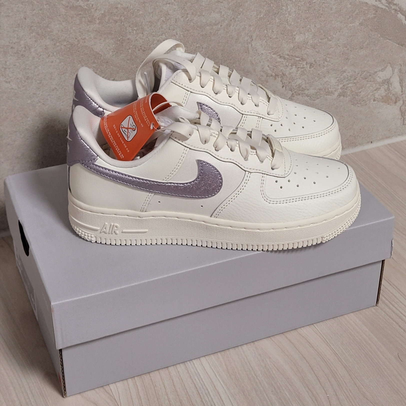 (W) Nike Air Force 1 '07 Essential Sail Oxygen Purple 착용 스타일