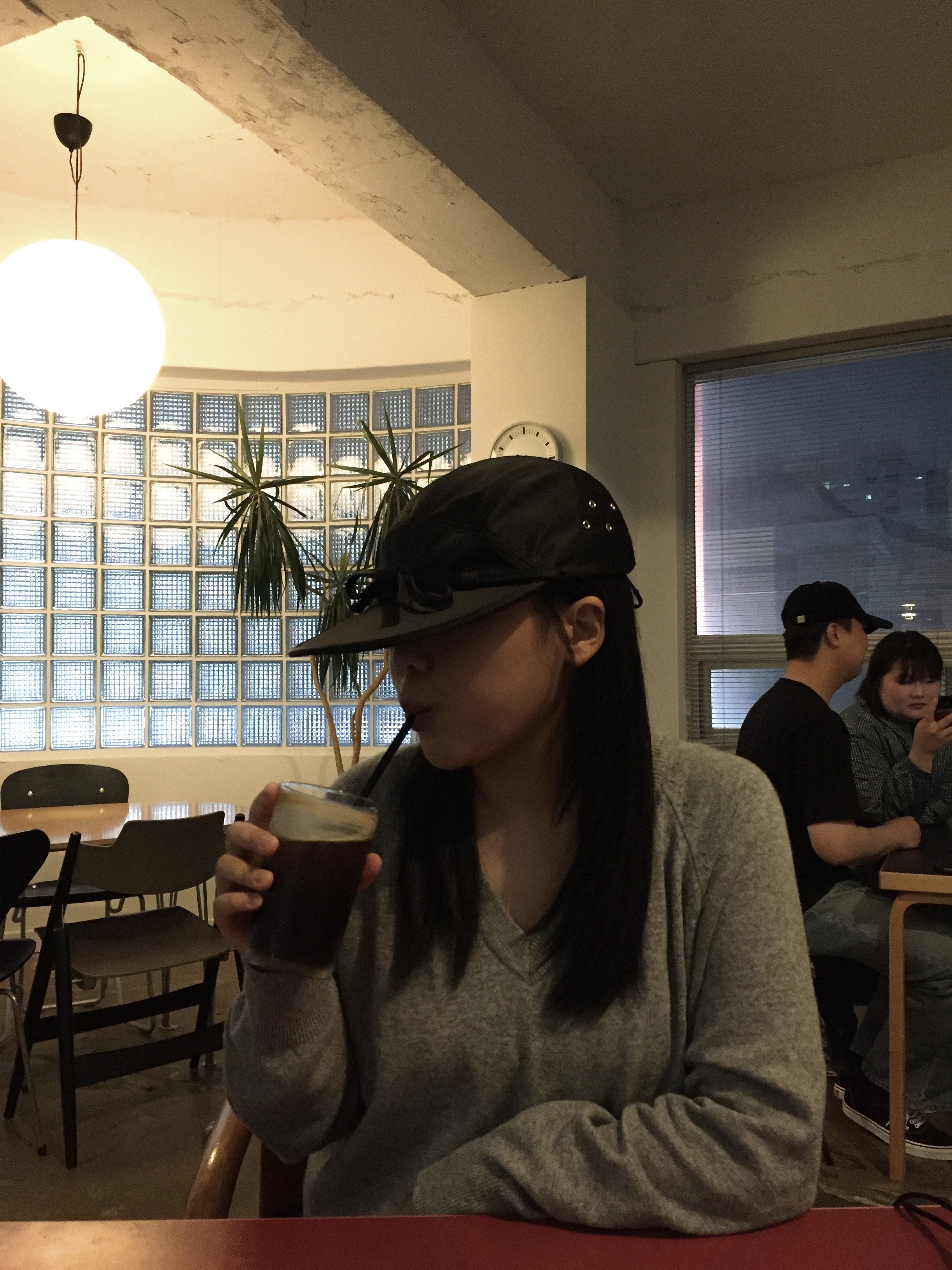 YOUCHE QS Duck Cap Black 착용 스타일 - 1
