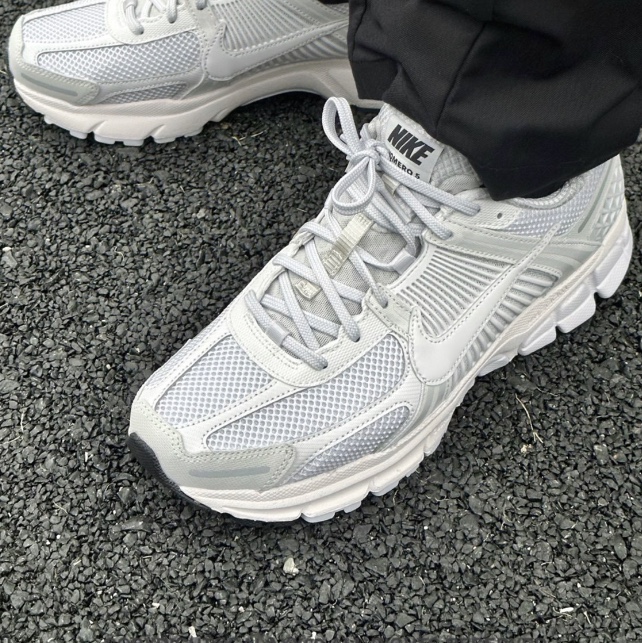 Nike Zoom Vomero 5 SP Vast Grey 2023 착용 스타일