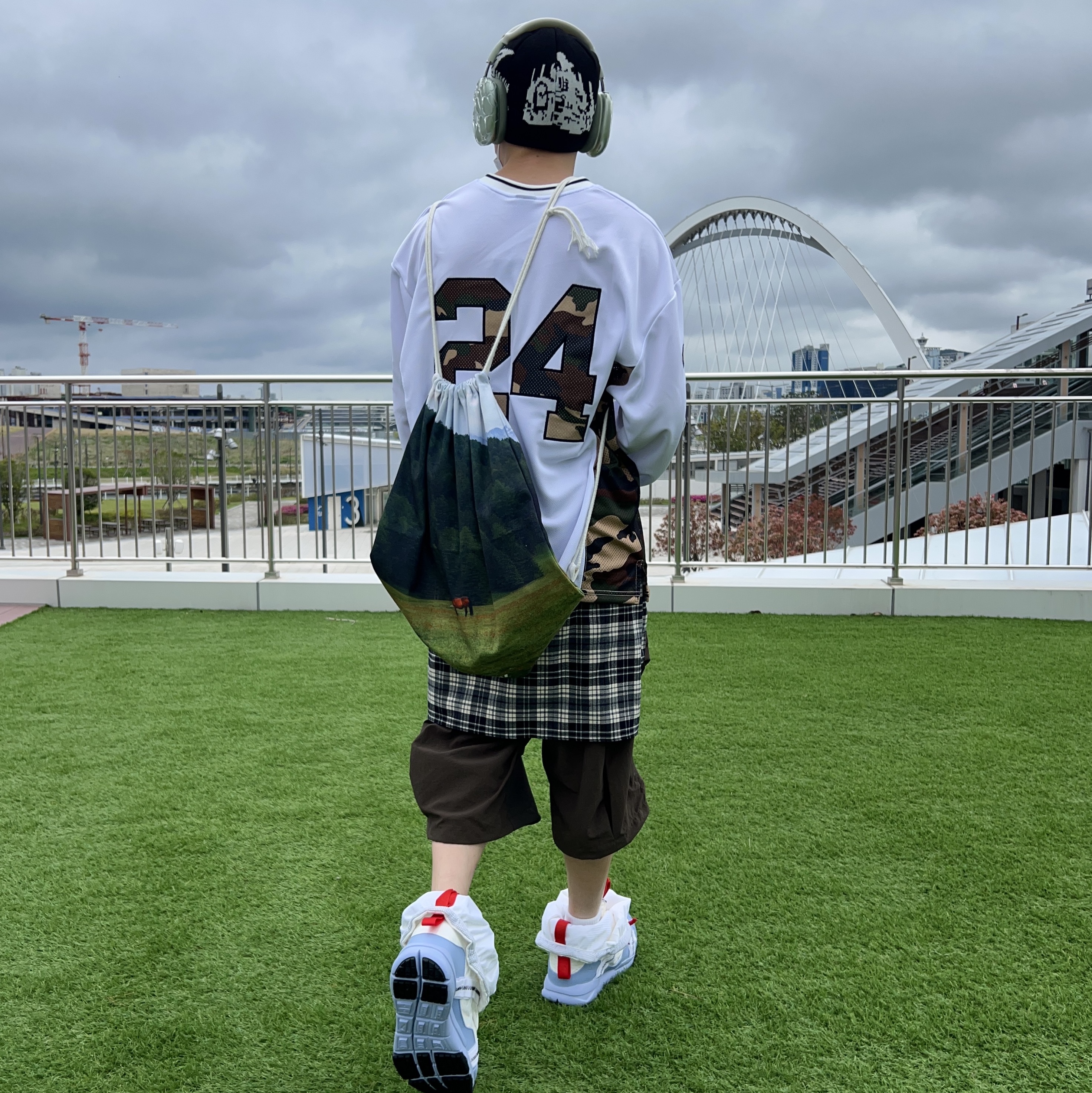 Nike x Tom Sachs Mars Yard Overshoe 3.0, Test Artifact Era Origin Max 001x Clear 착용 스타일 - 2