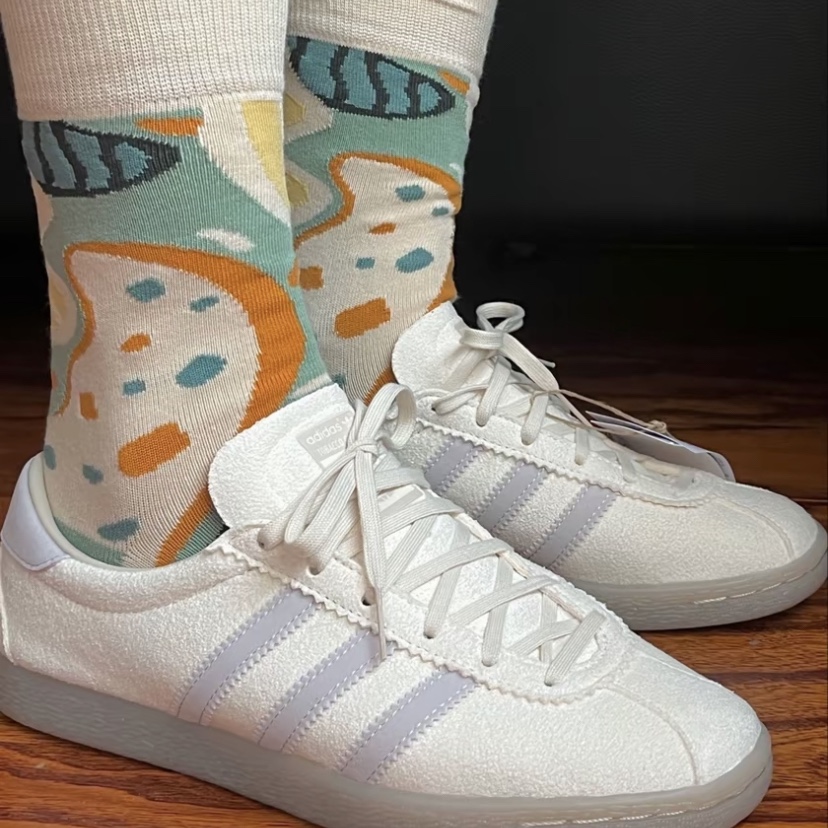 Adidas Tobacco Gruen Cream White Bliss 착용 스타일