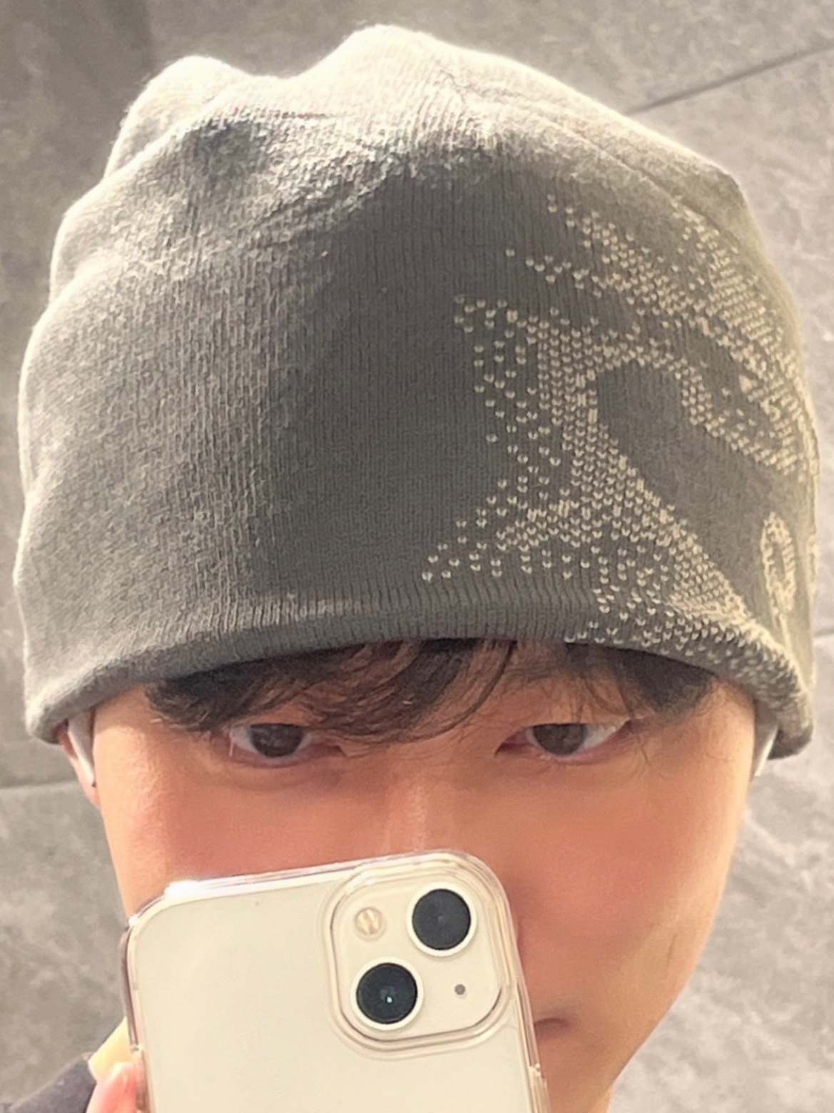 Sansan Gear Logo Beanie Charcoal - 23FW 착용 스타일