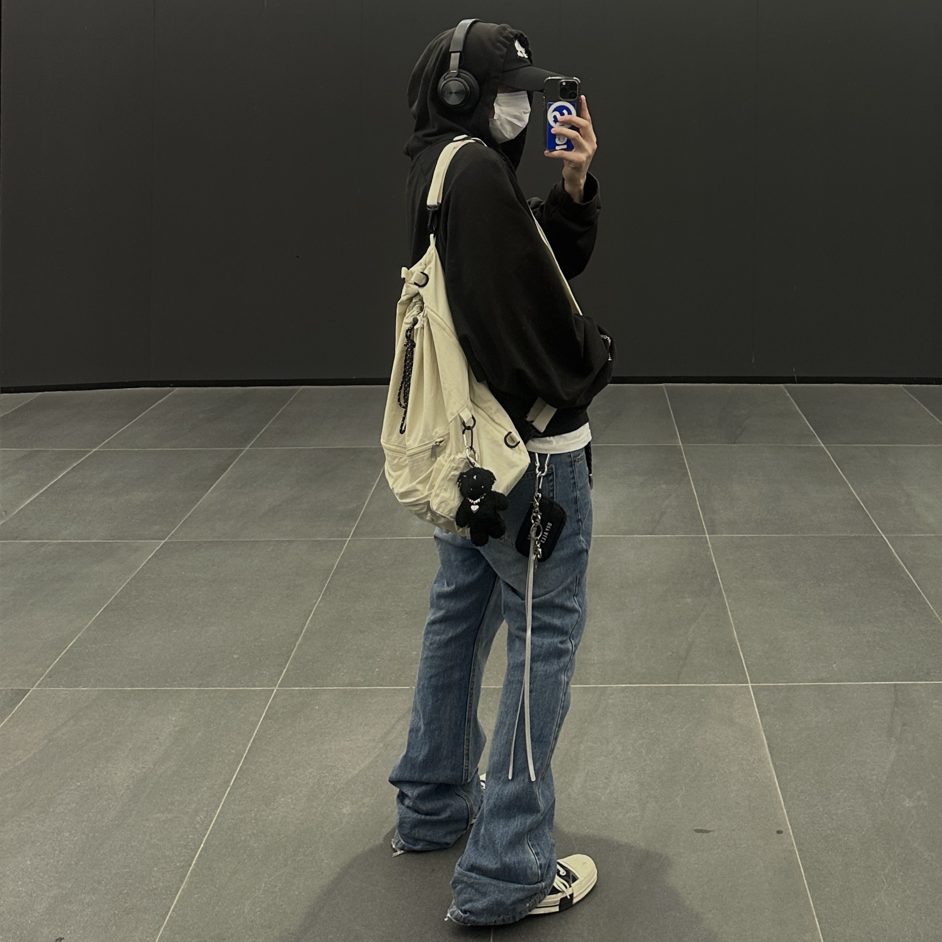 Project G/R Mind Slaughter Vintage Washeed Hoodie Black, Human Made Military Card Case Black 착용 스타일 - 1