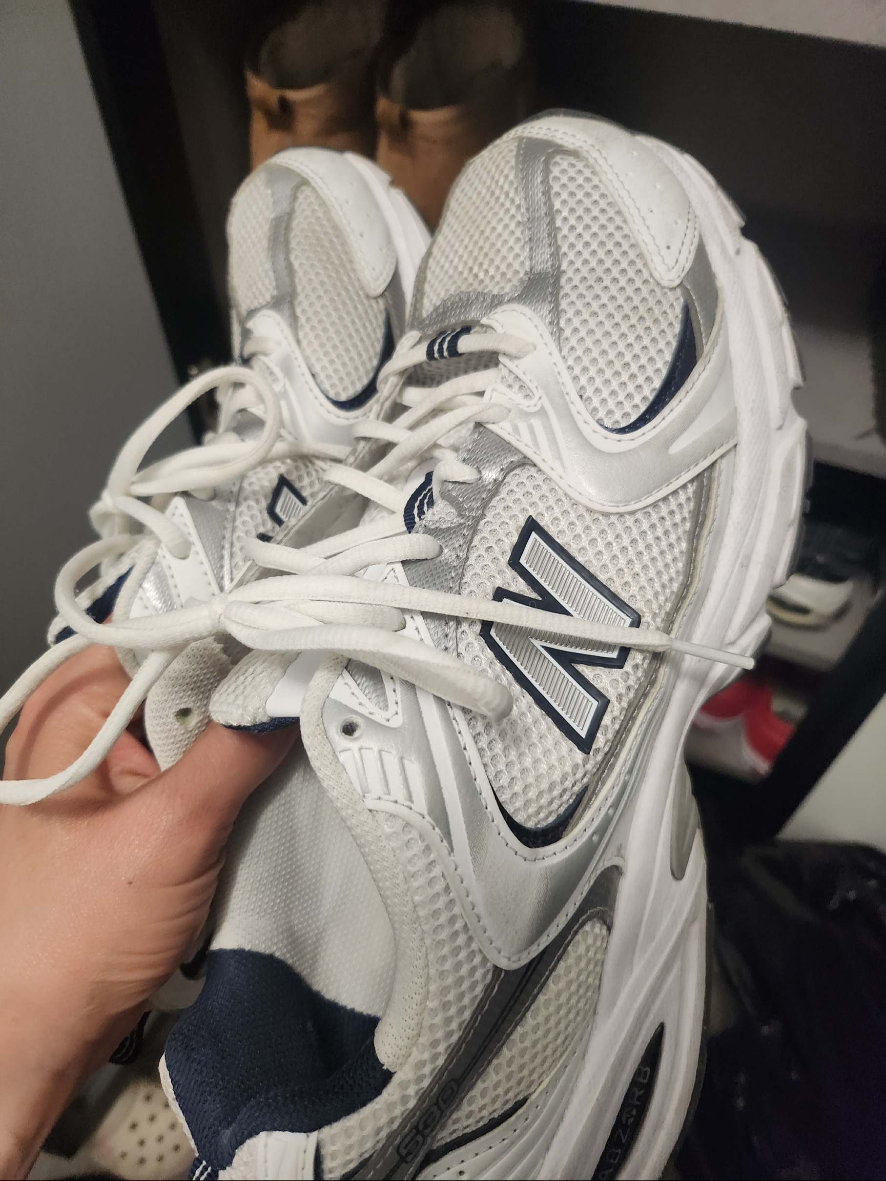 New Balance 530 White 착용 스타일