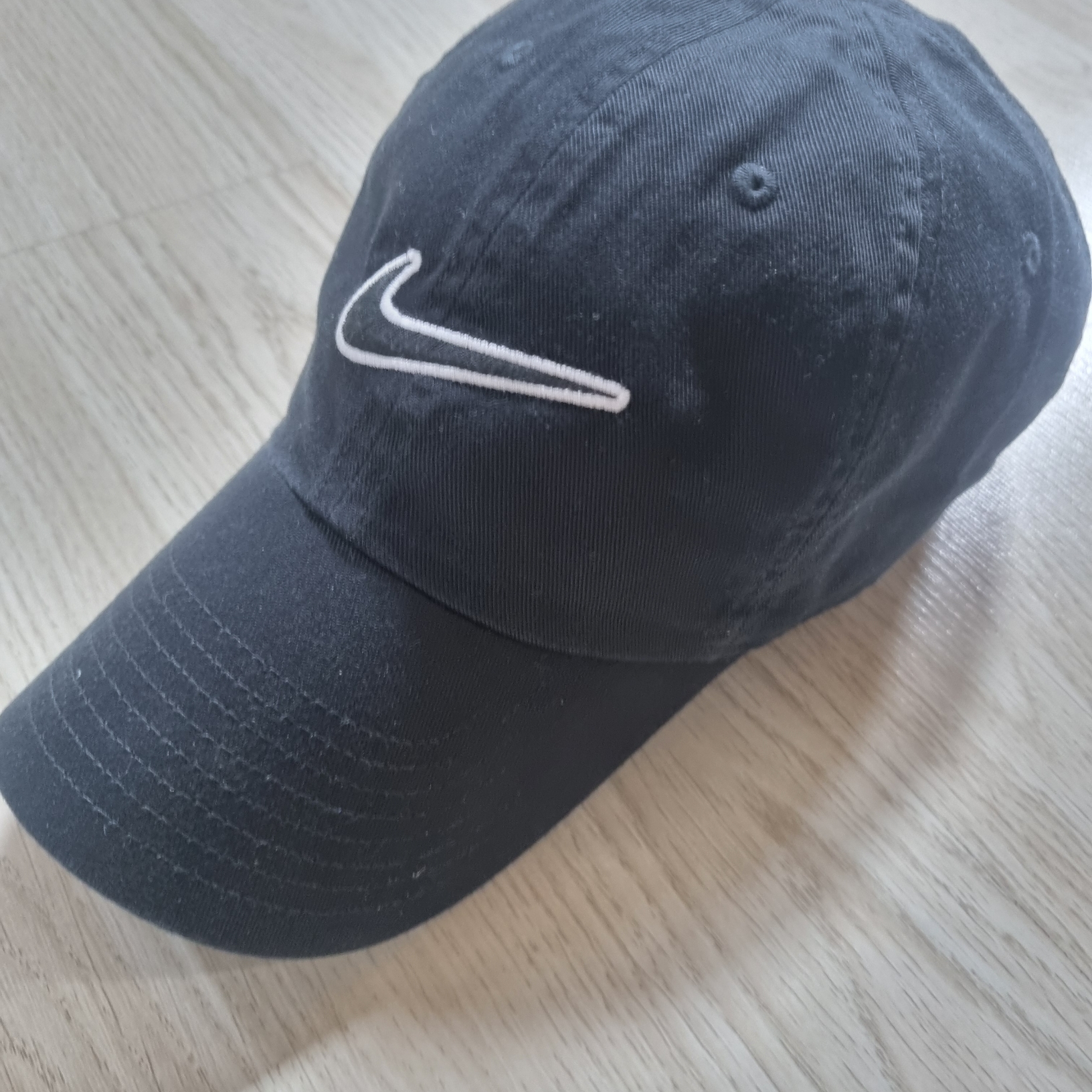 Nike Heritage 86 Essential Cap Black 착용 스타일