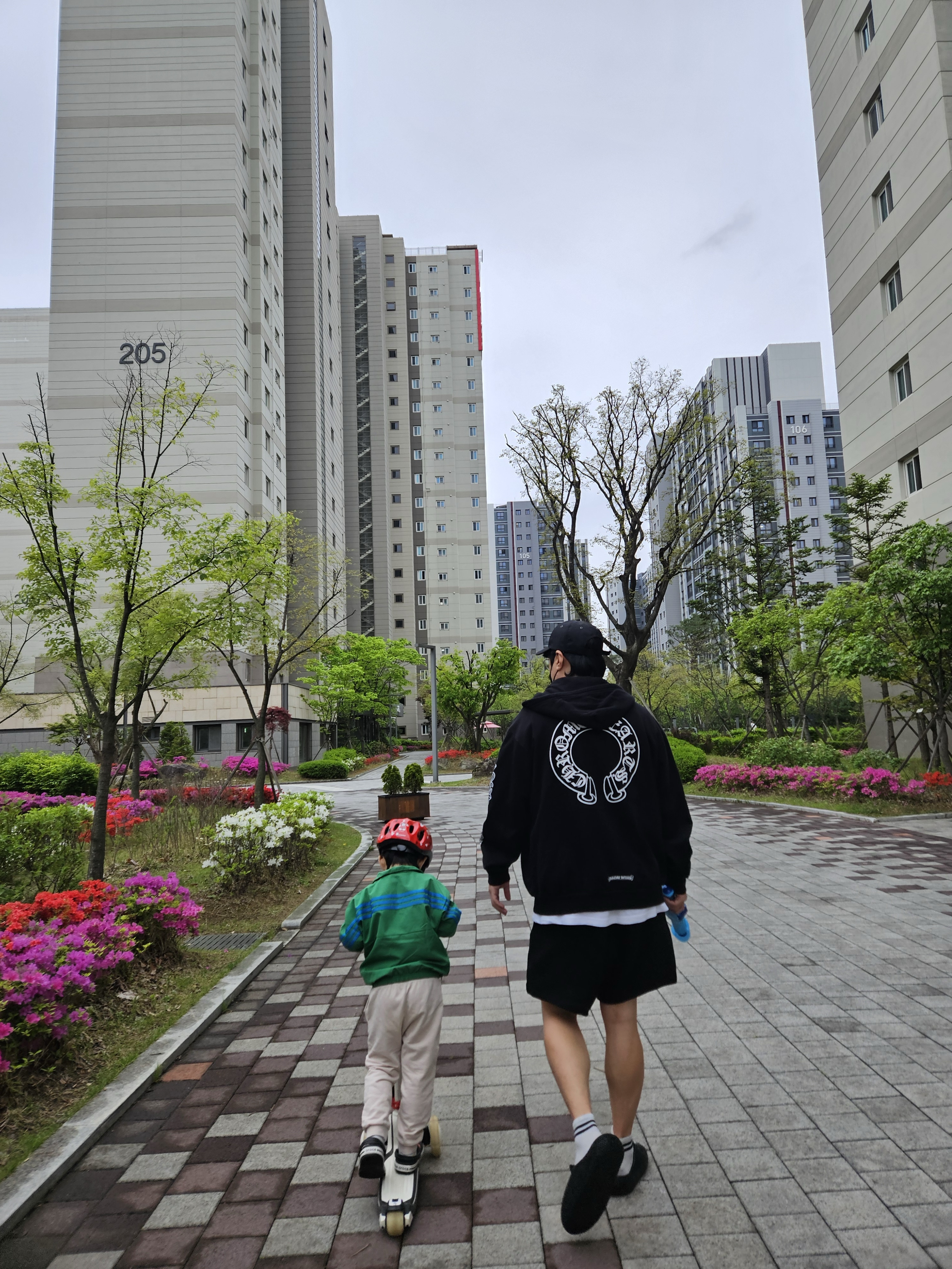 Supreme x The North Face Split 6-Panel Black - 24SS, Chrome Hearts Horseshoe Floral Fleece Zip-Up Hoodie Black 착용 스타일