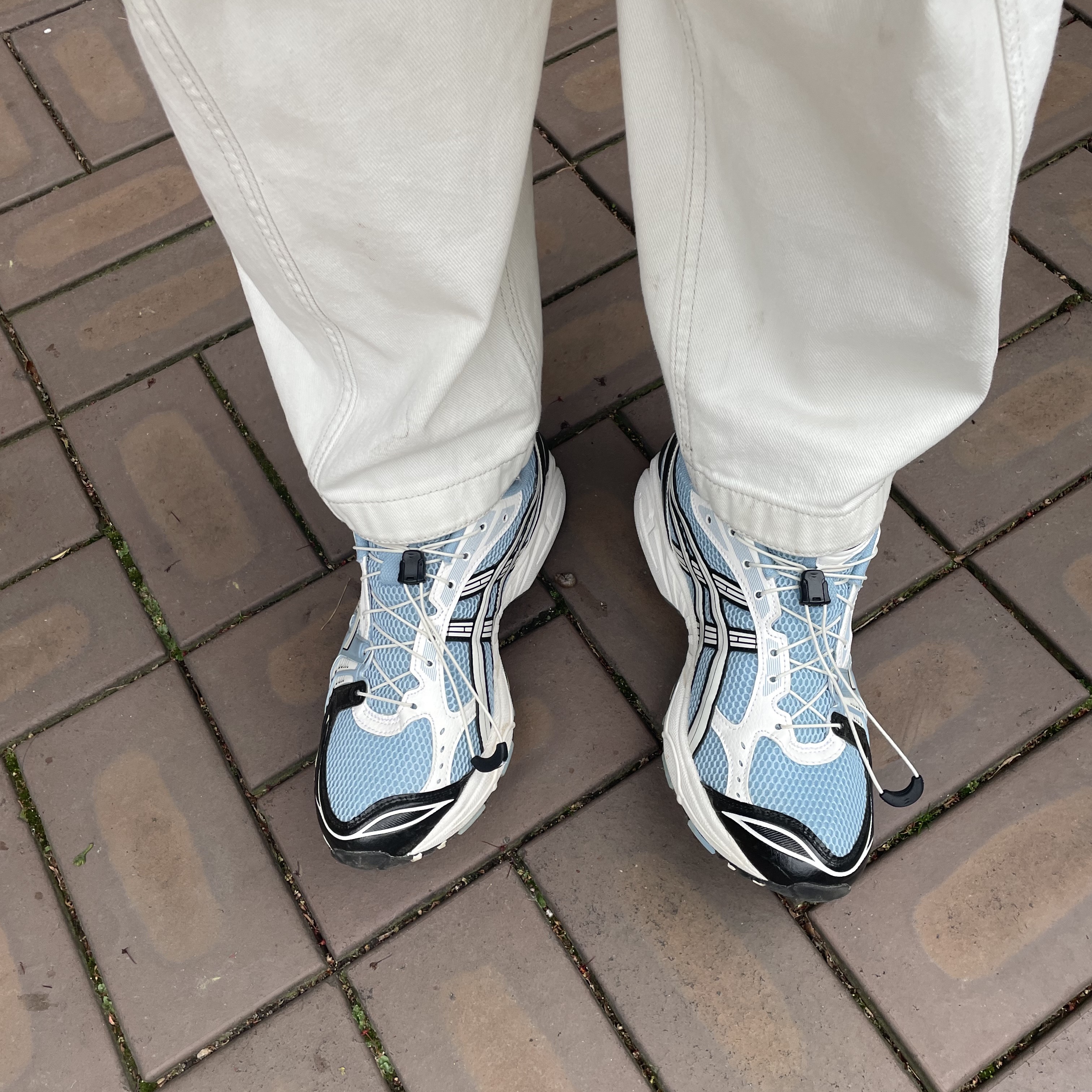 Asics Unlimited Gel-Kayano 14 Mist Cream 착용 스타일 - 2