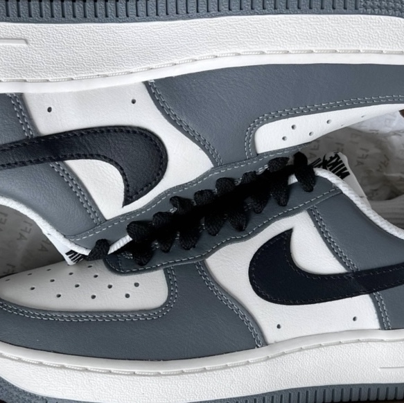 Nike Air Force 1 Low Grey Sail 착용 스타일