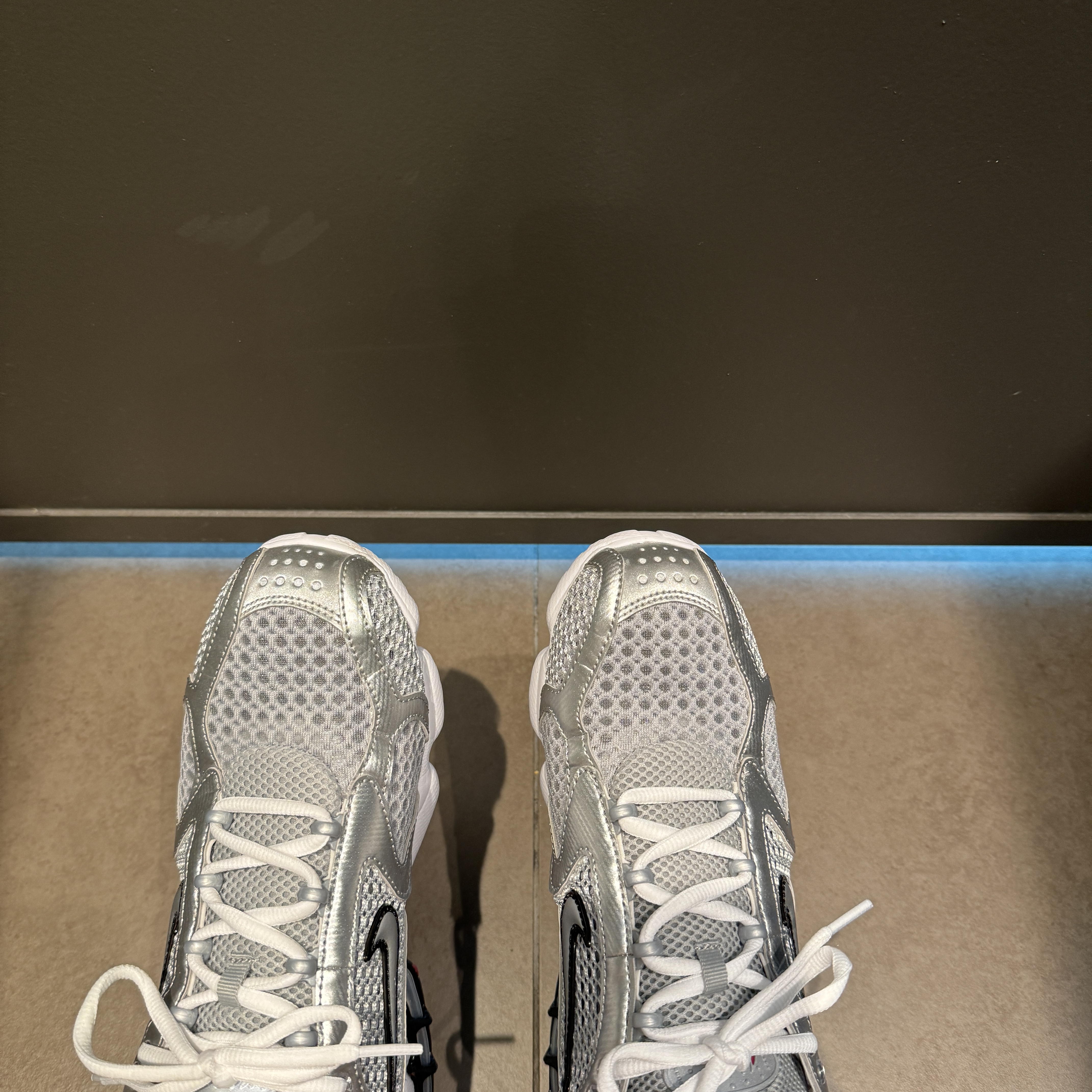 Nike Air Zoom Spiridon Cage 2 Metallic Silver 착용 스타일