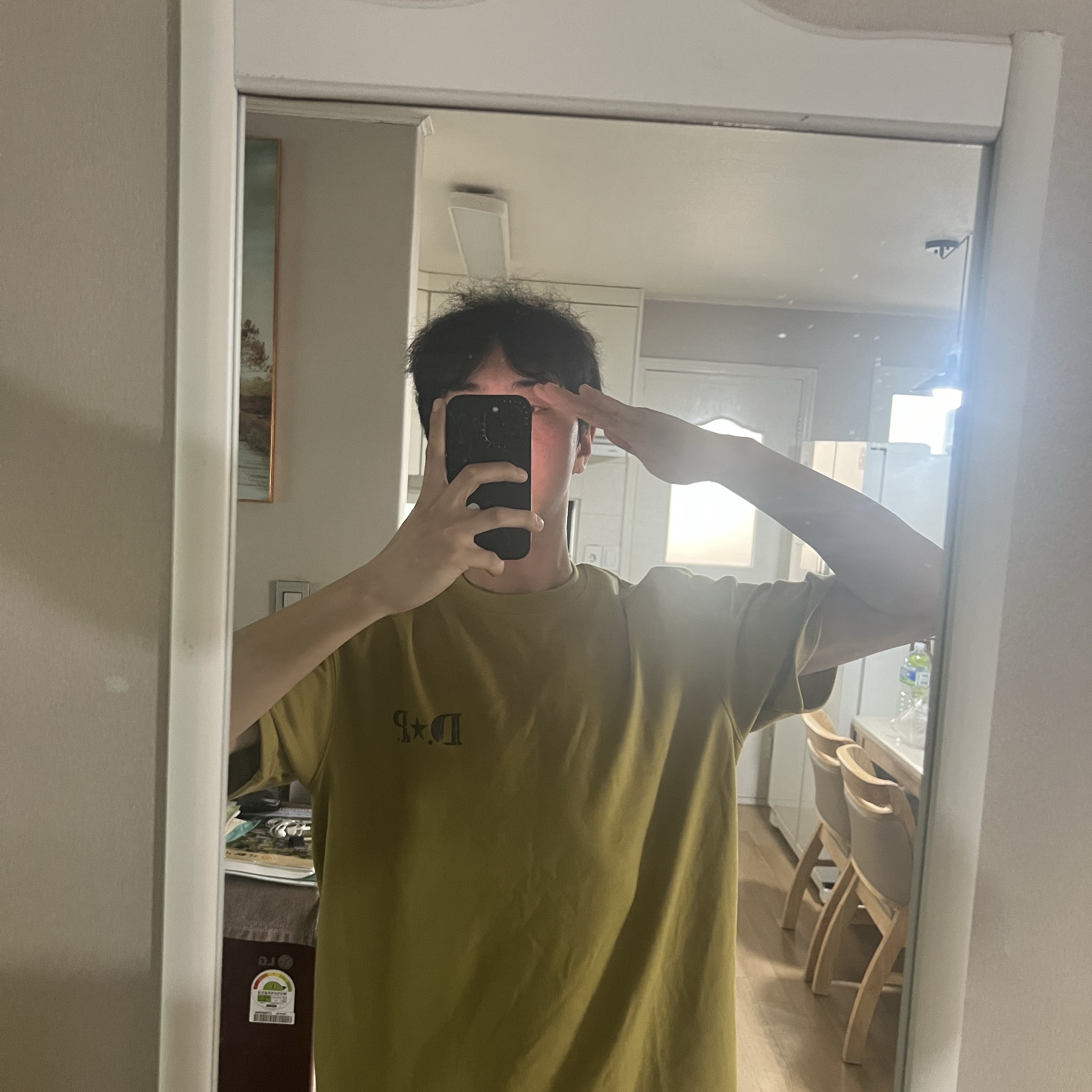IAB Studio x D.P. T-Shirt Olive Green 착용 스타일