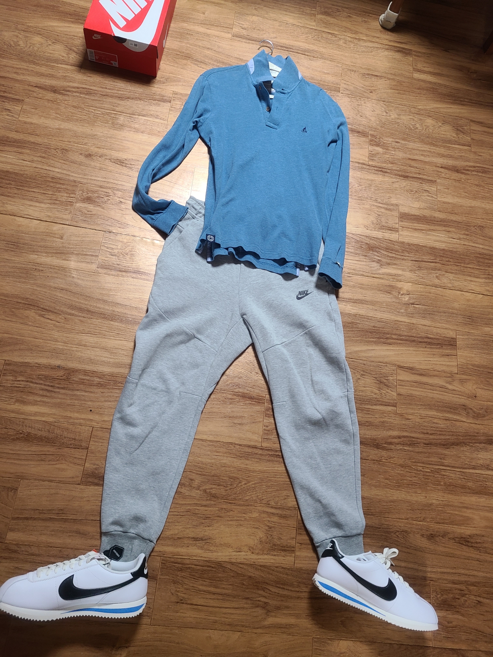Nike Cortez White and Black, Nike NSW Tech Fleece Jogger Dark Grey Heather - Asia 착용 스타일