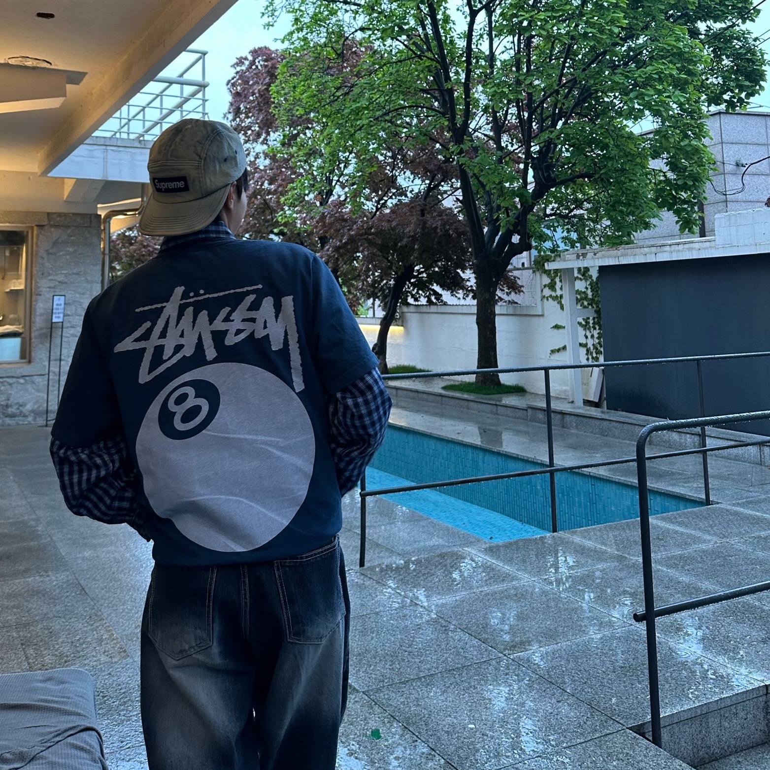 Stussy 8 Ball Pigment Dyed T-Shirt Navy, Adidas SL 72 RS Blue Core White 착용 스타일 - 4
