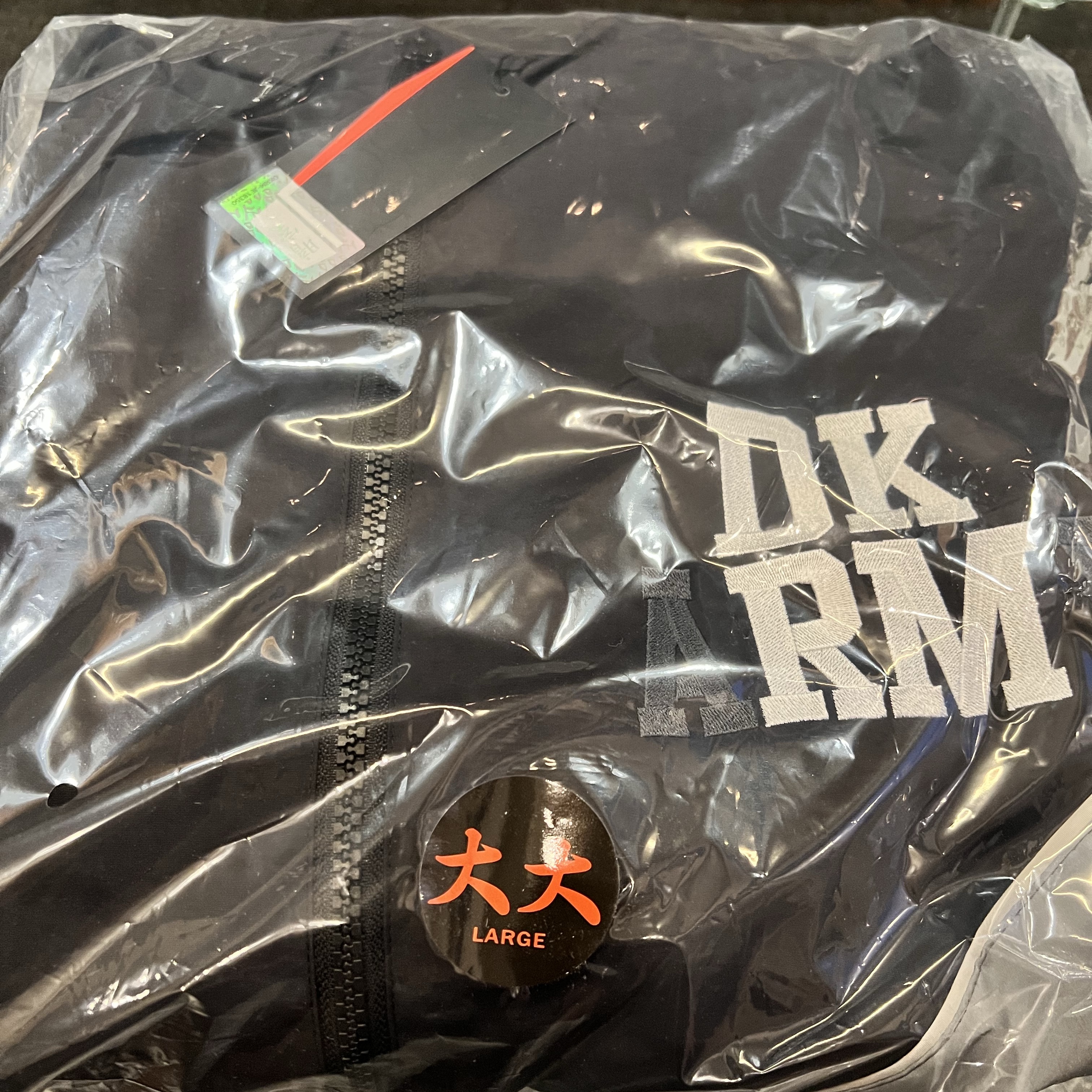 Darkr8m Studio IPFU Jacket Black 착용 스타일