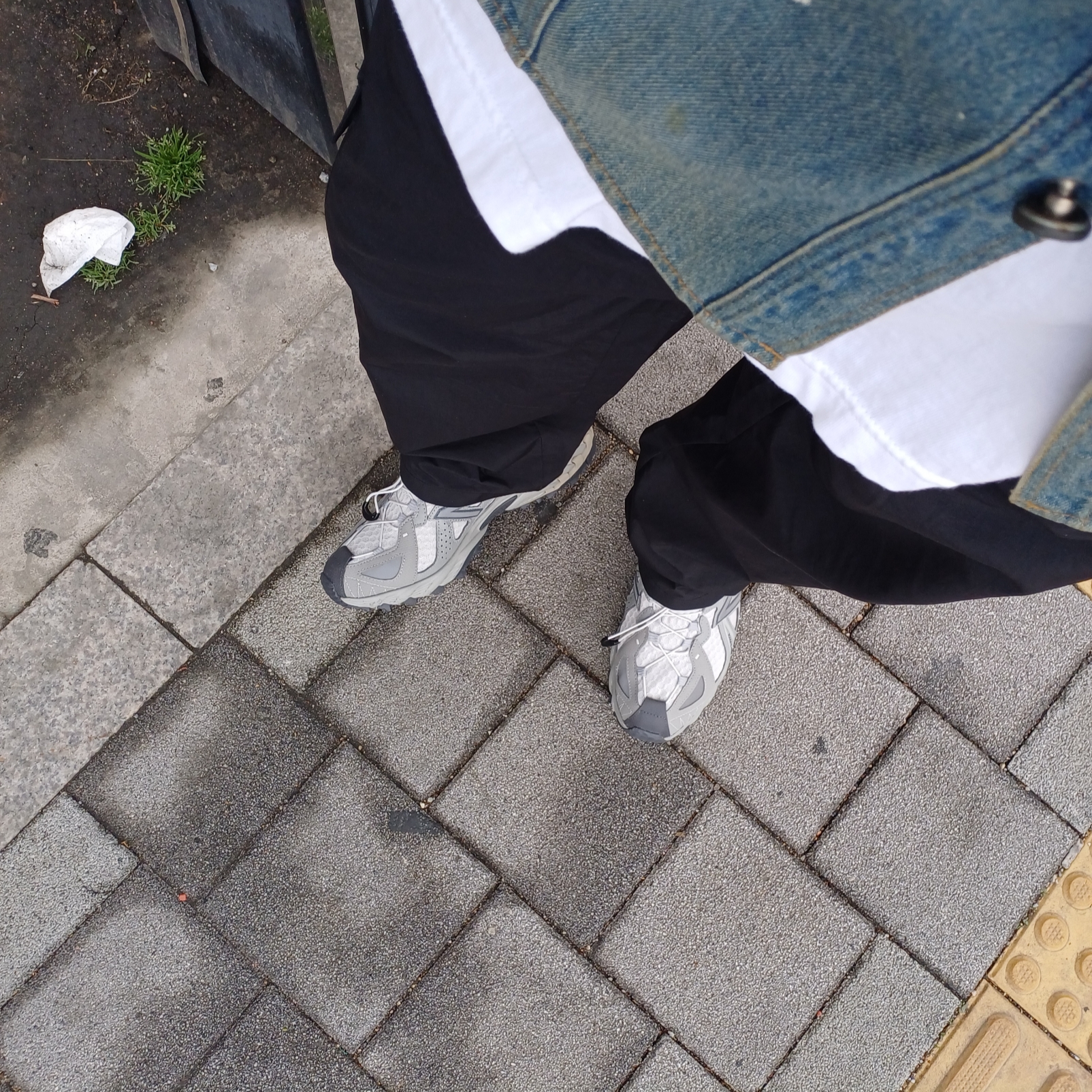 New Balance ML610Xv1 Team Away Grey 착용 스타일 - 2
