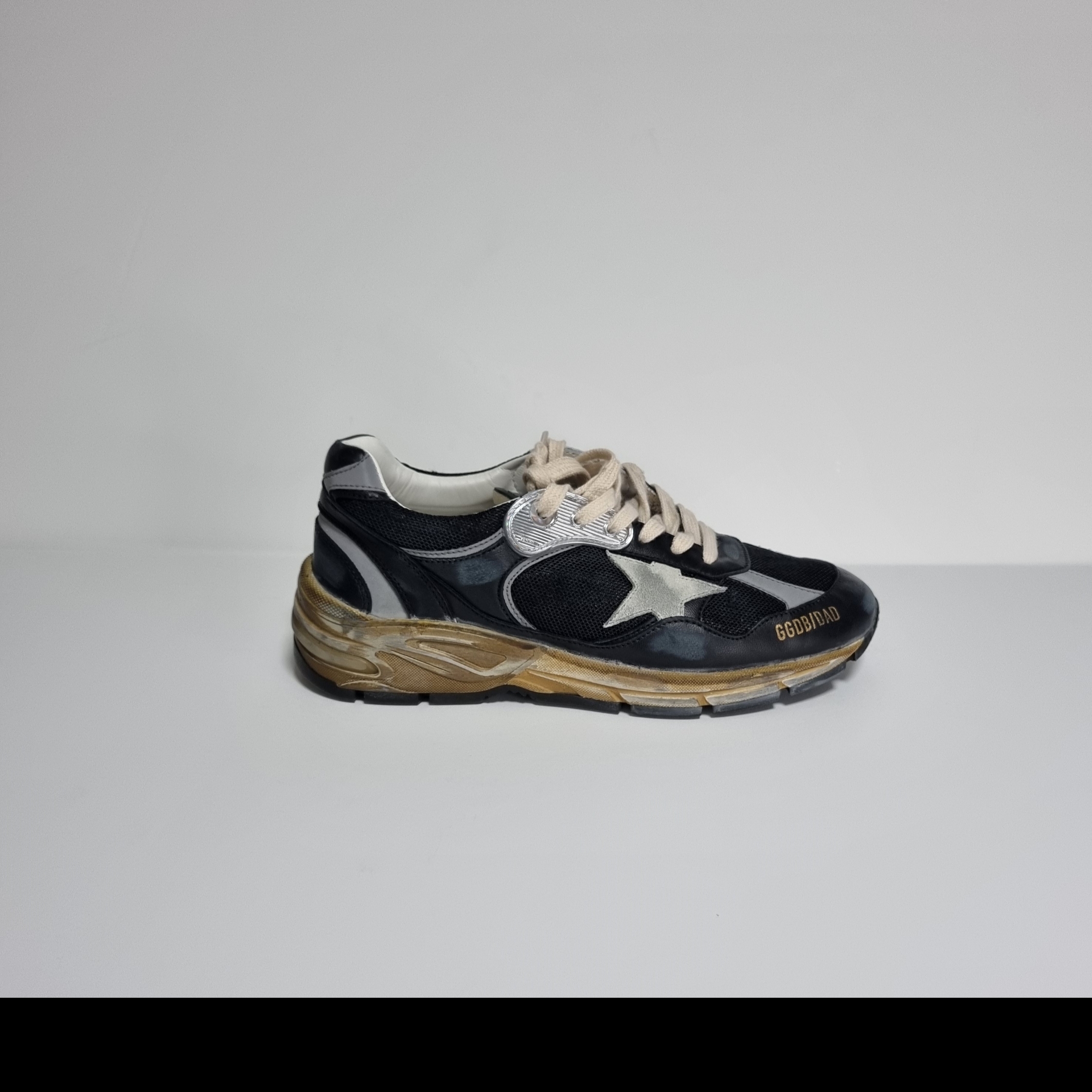 Golden Goose Mesh and Nappa Leather Dad-Star Sneakers Black Ice Gray 착용 스타일 - 1