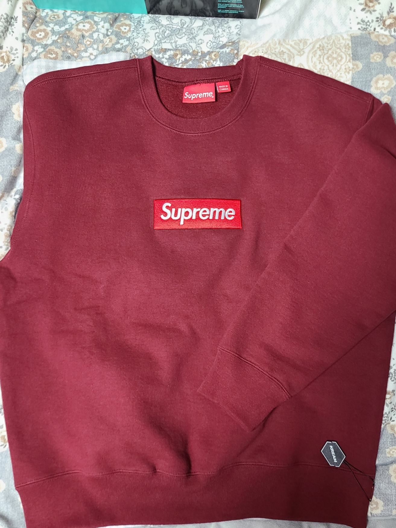 Supreme Box Logo Crewneck Cardinal - 22FW 착용 스타일 - 1