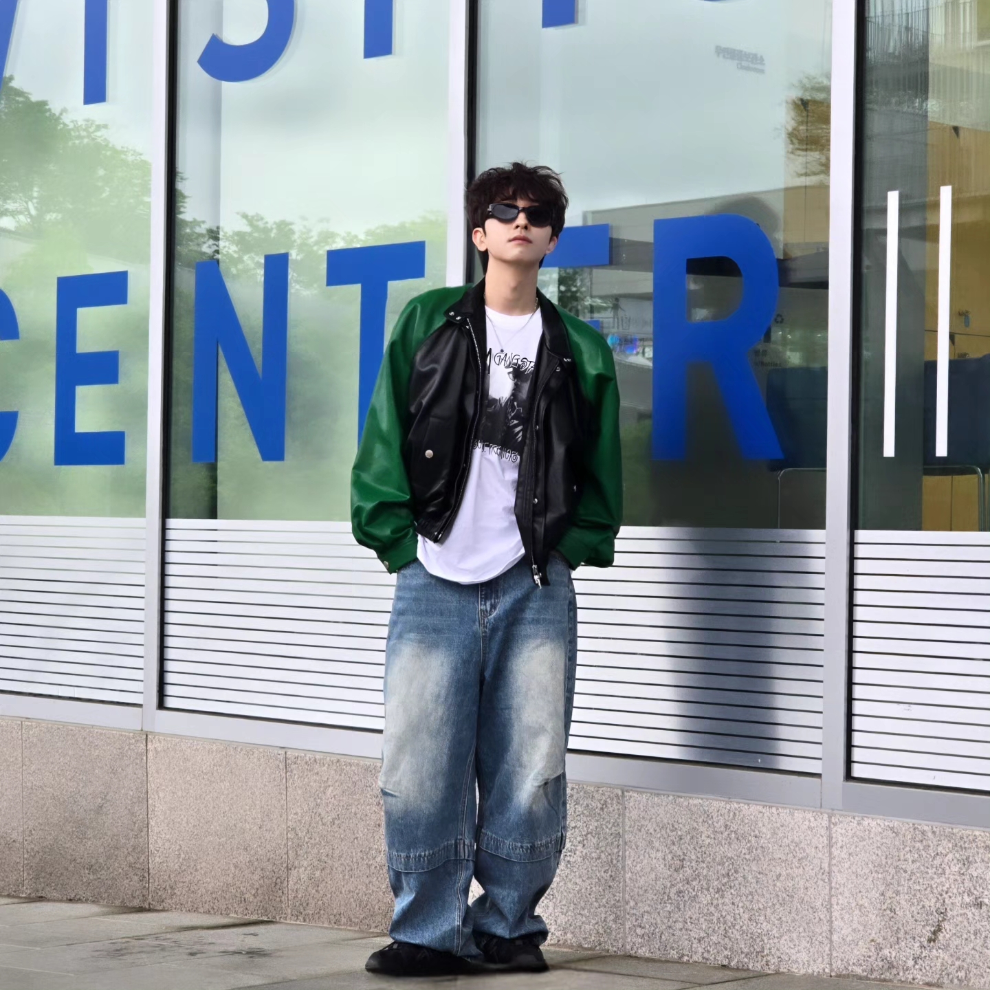 Samsung Galaxy Watch6 44mm LTE Silver (Korean Ver.), Stussy x Gang Starr Take It Personal T-Shirt White 착용 스타일 - 3