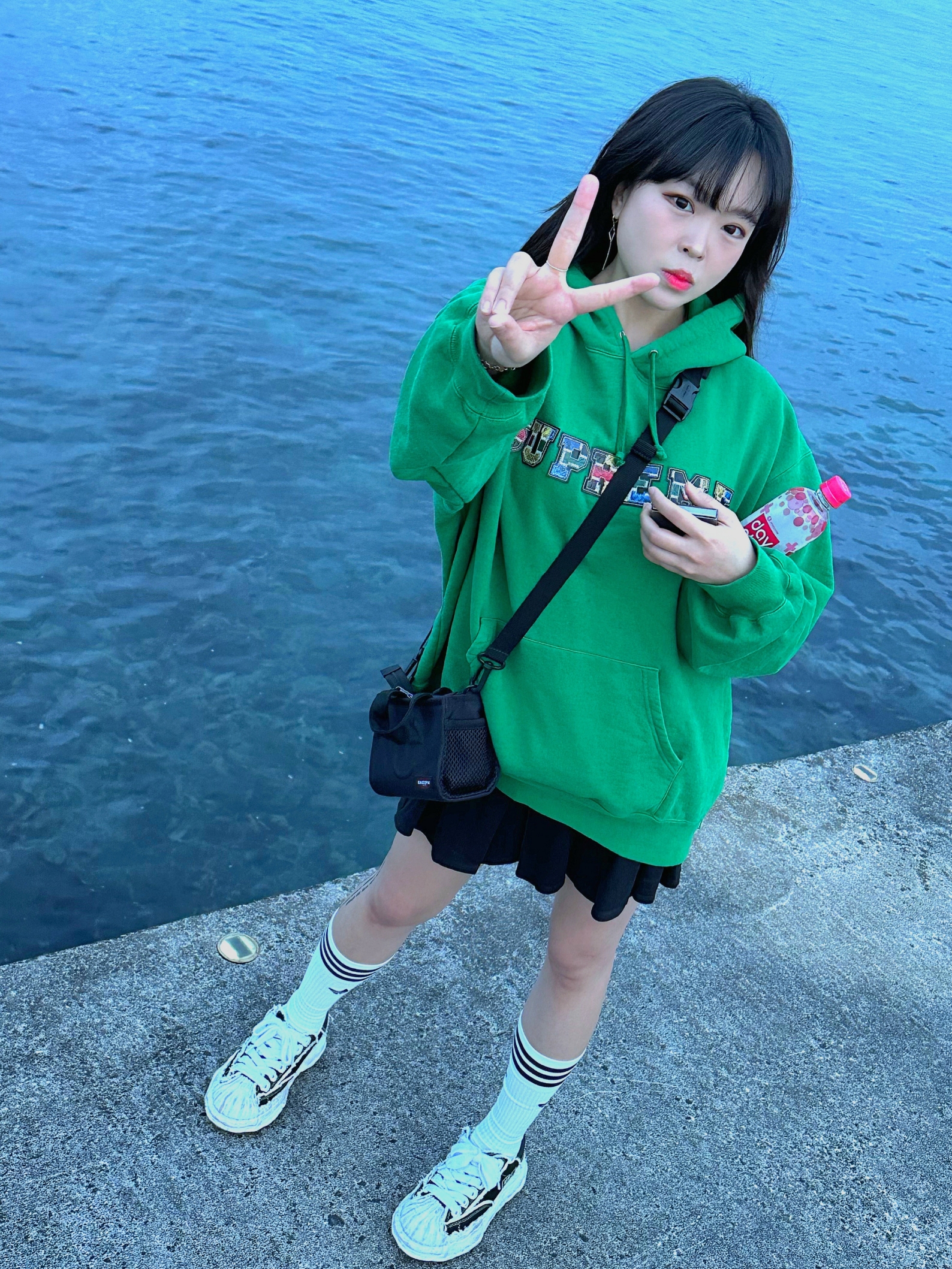 Maison Mihara Yasuhiro Blakey OG Sole OH Canvas Low-top Sneakers Black, Supreme Collegiate Patchwork Leather Hooded Sweatshirt Green - 23FW 착용 스타일 - 1
