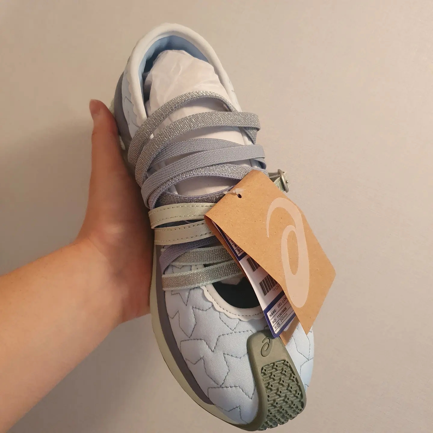 (W) Asics x Kiko Kostadinov x Heaven by Marc Jacobs Gel-Lokros Faded Denim Pale Aqua 착용 스타일 - 2