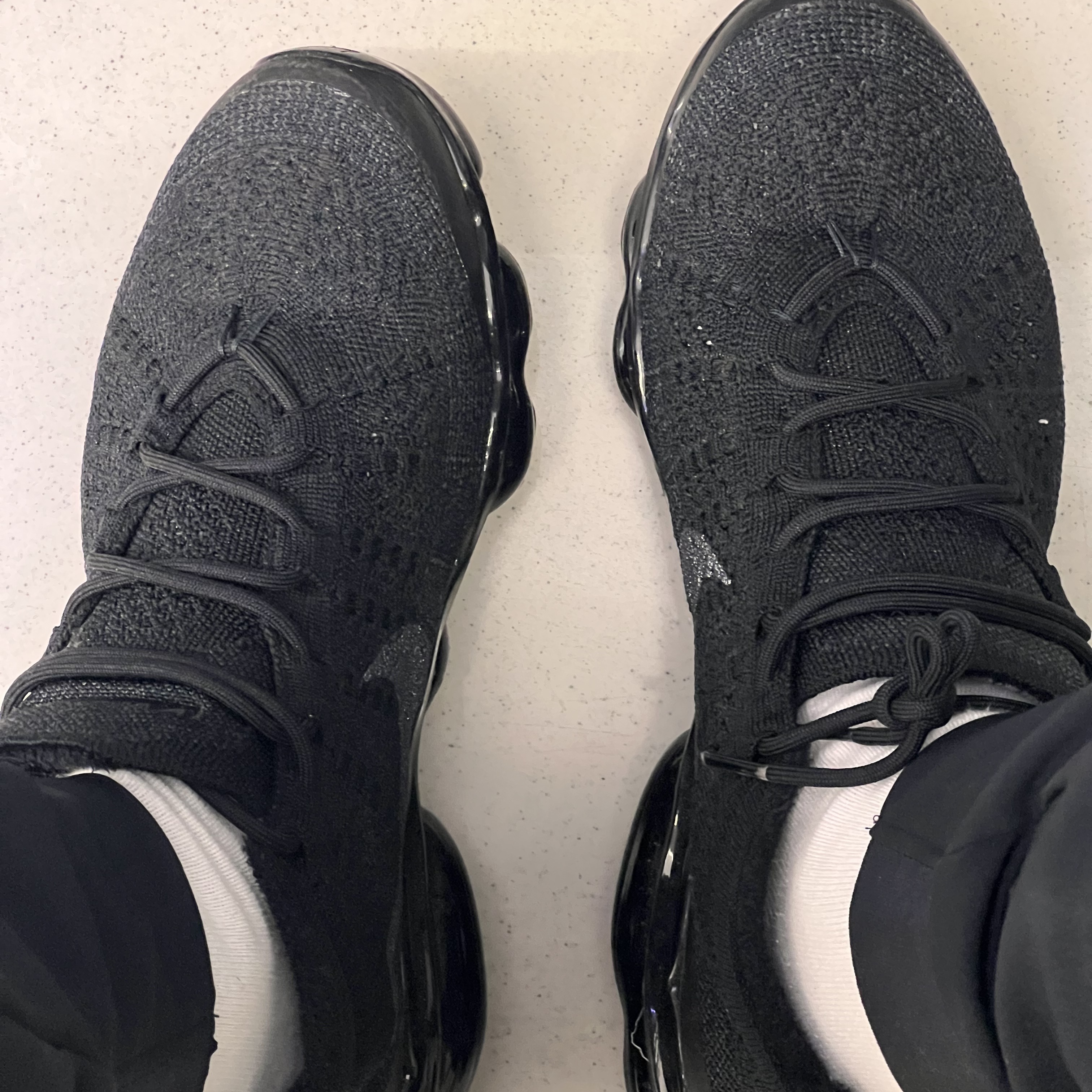 Nike Air VaporMax 2023 Flyknit Triple Black 착용 스타일