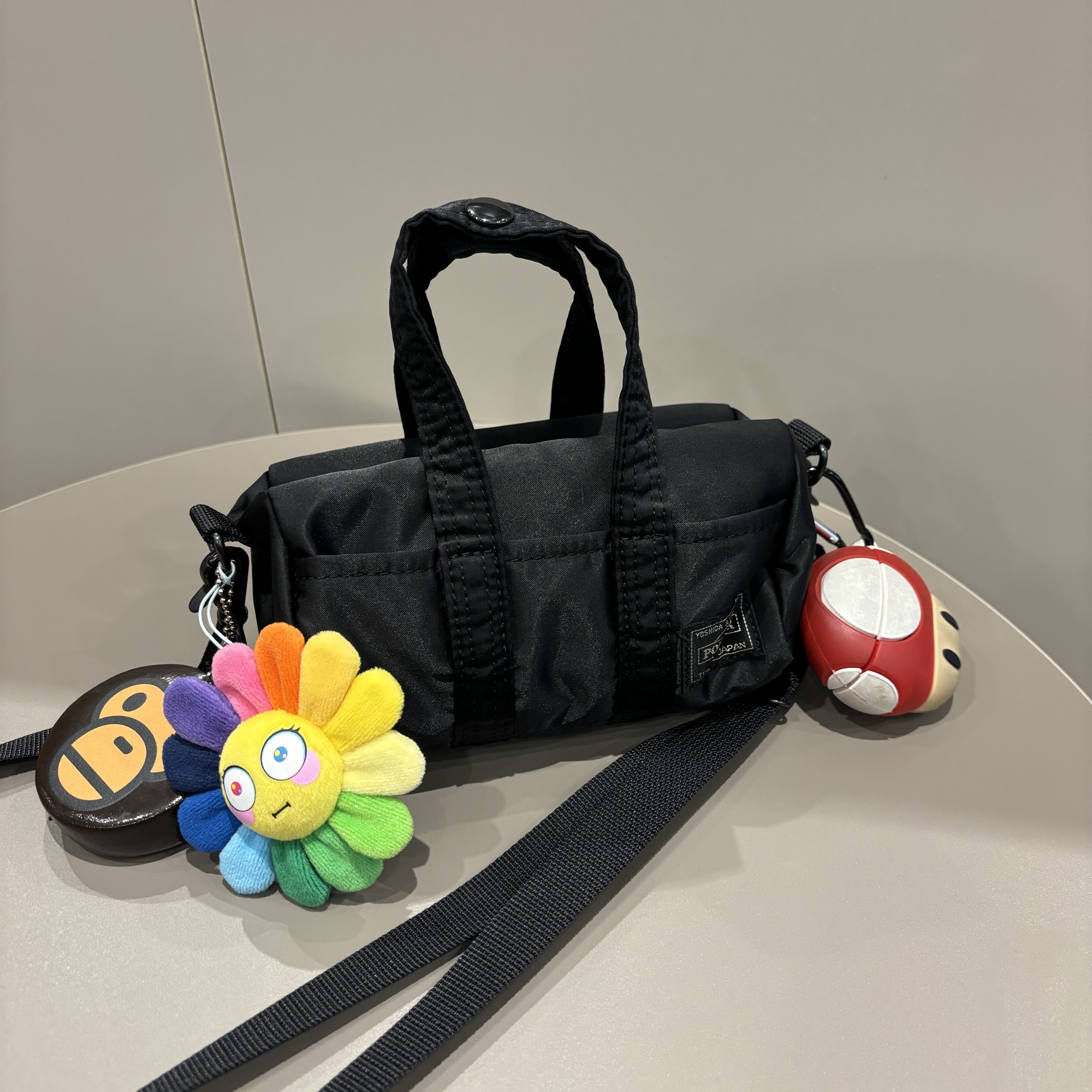 Porter Howl Boston Bag Mini Black, Supreme 2-Tone S Logo 6-Panel Red - 24SS 착용 스타일 - 2