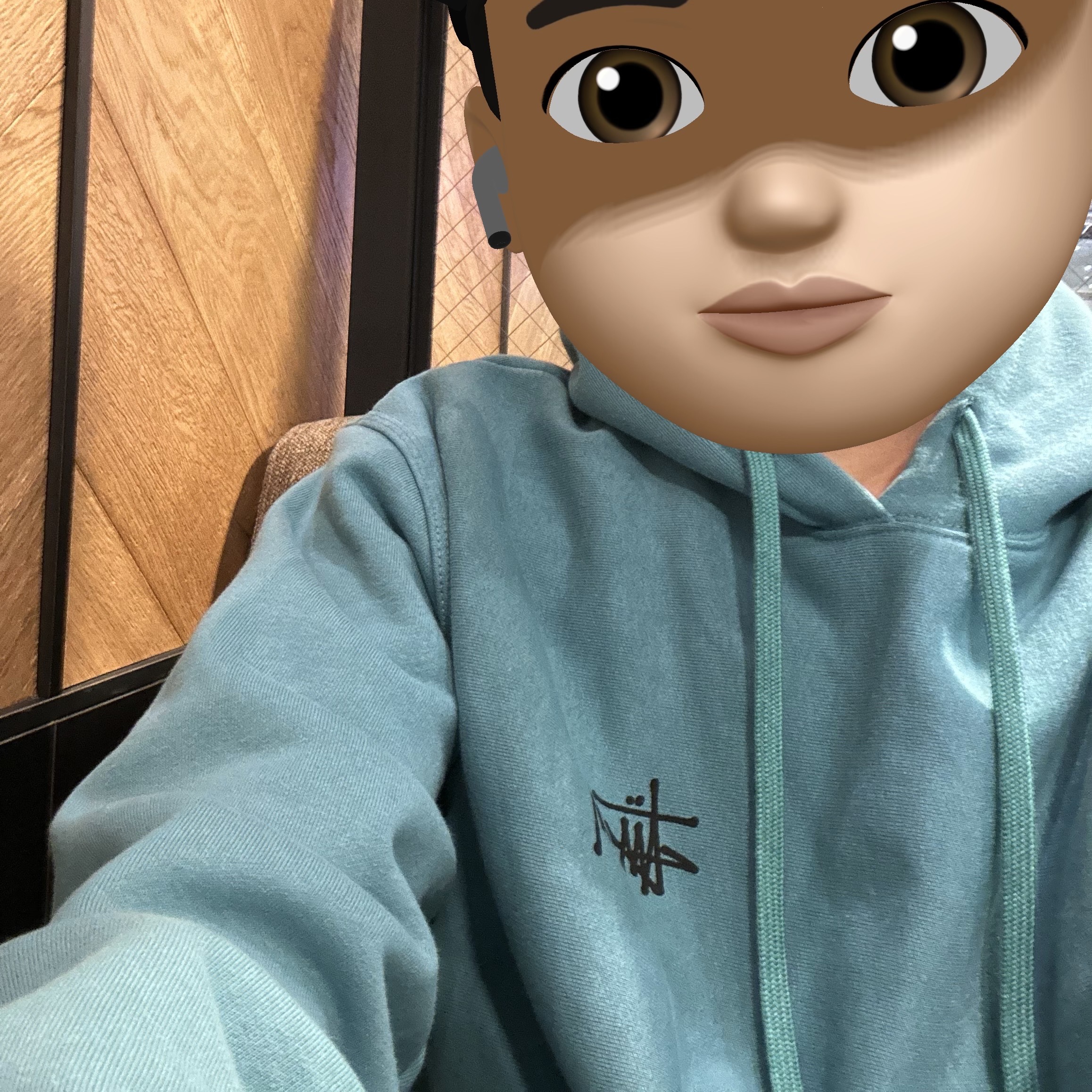 Stussy Basic Stussy Hoodie Ocean 2024, Apple AirPods Pro 2nd Gen (Korean Ver.) 착용 스타일