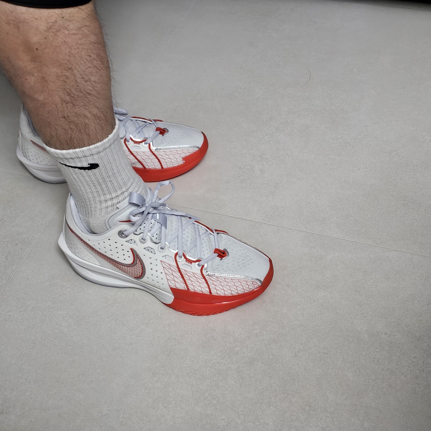 Nike Air Zoom GT Cut 3 EP Summit White Picante Red 착용 스타일 - 1