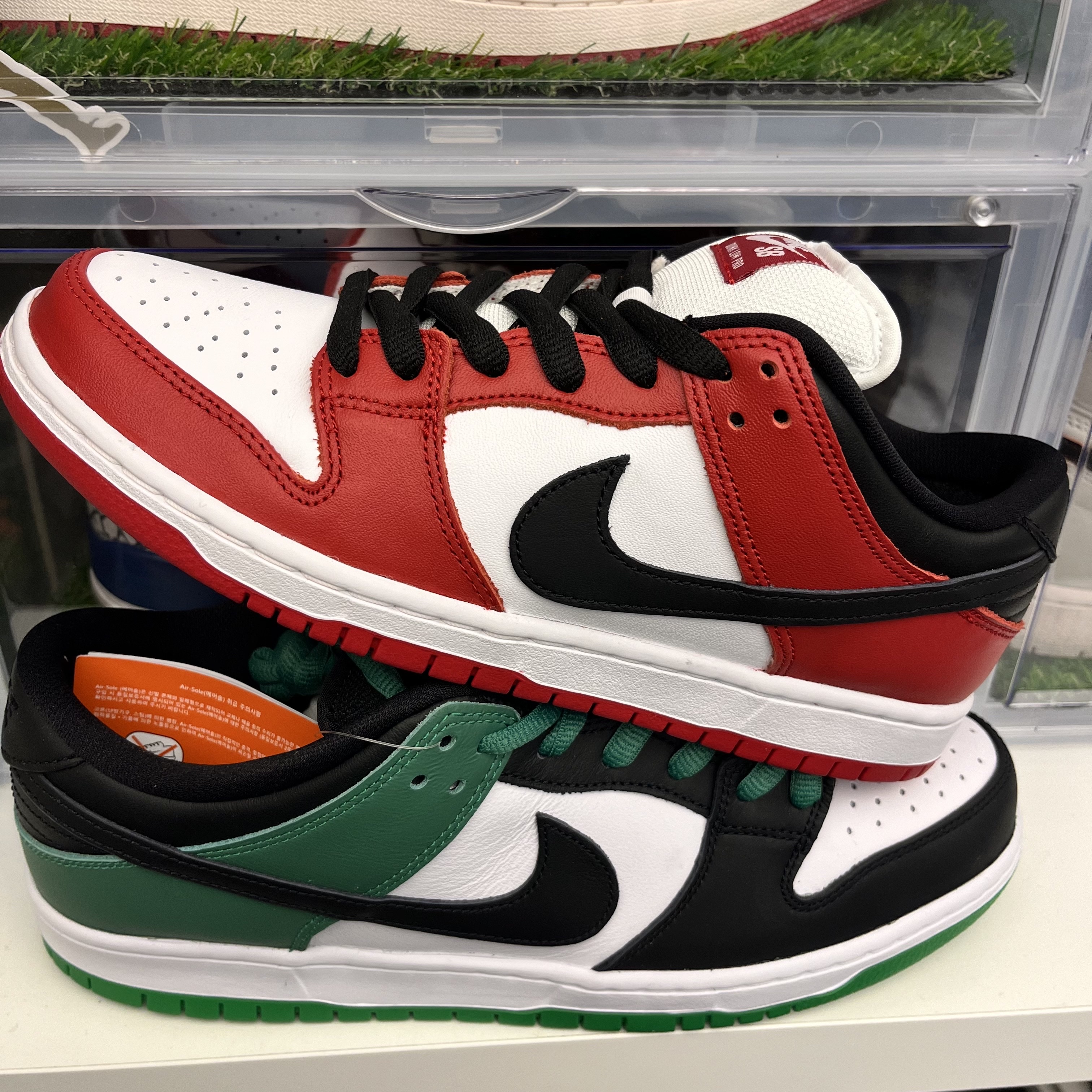 Nike SB Dunk Low Pro Chicago, Nike SB Dunk Low Pro Black and Classic Green 착용 스타일 - 1