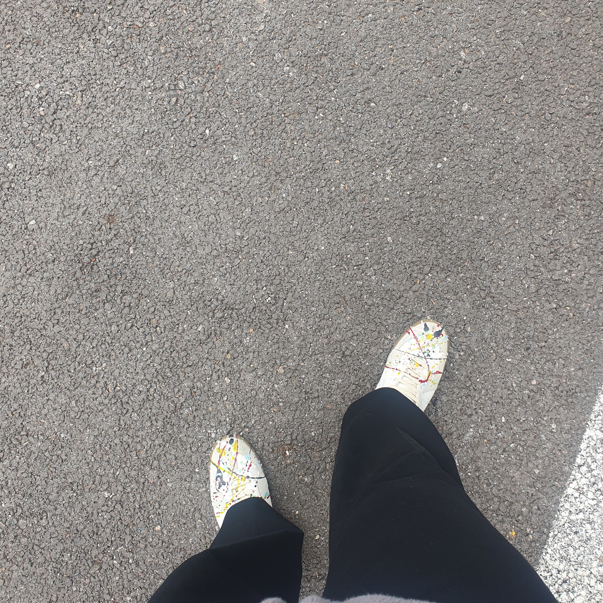 Maison Margiela Replica Paint Drop Sneakers 착용 스타일