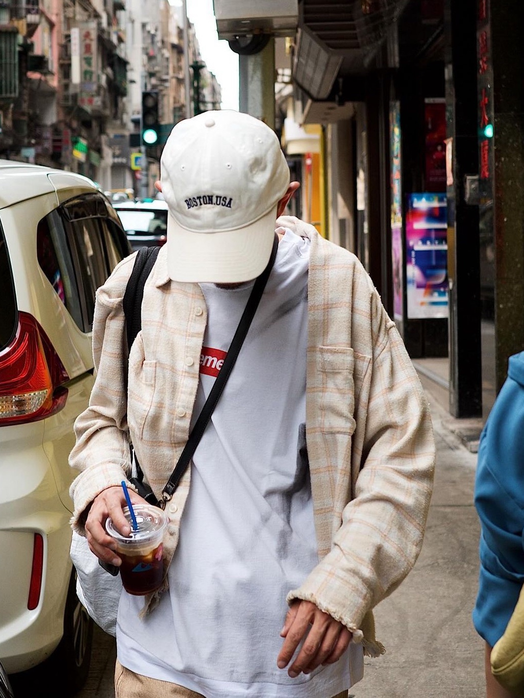 Supreme x MM6 Maison Margiela Padded Shirt Stripe - 24SS, Supreme x MM6 Maison Margiela Box Logo T-Shirt White - 24SS 착용 스타일 - 4