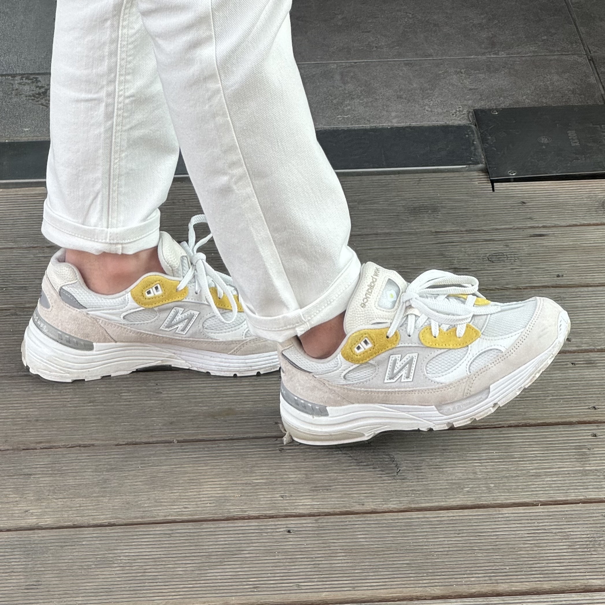 New Balance x Paperboy Paris 992 Made in USA Fried Egg 착용 스타일 - 2