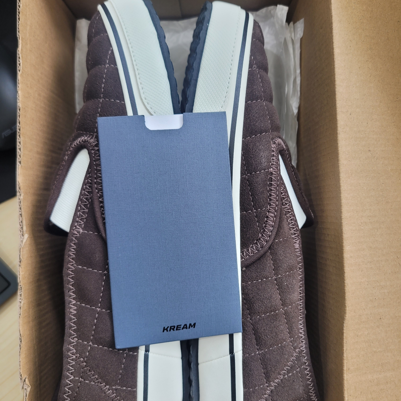 Vans Slip-er 2 Sherpa Demitasse 착용 스타일