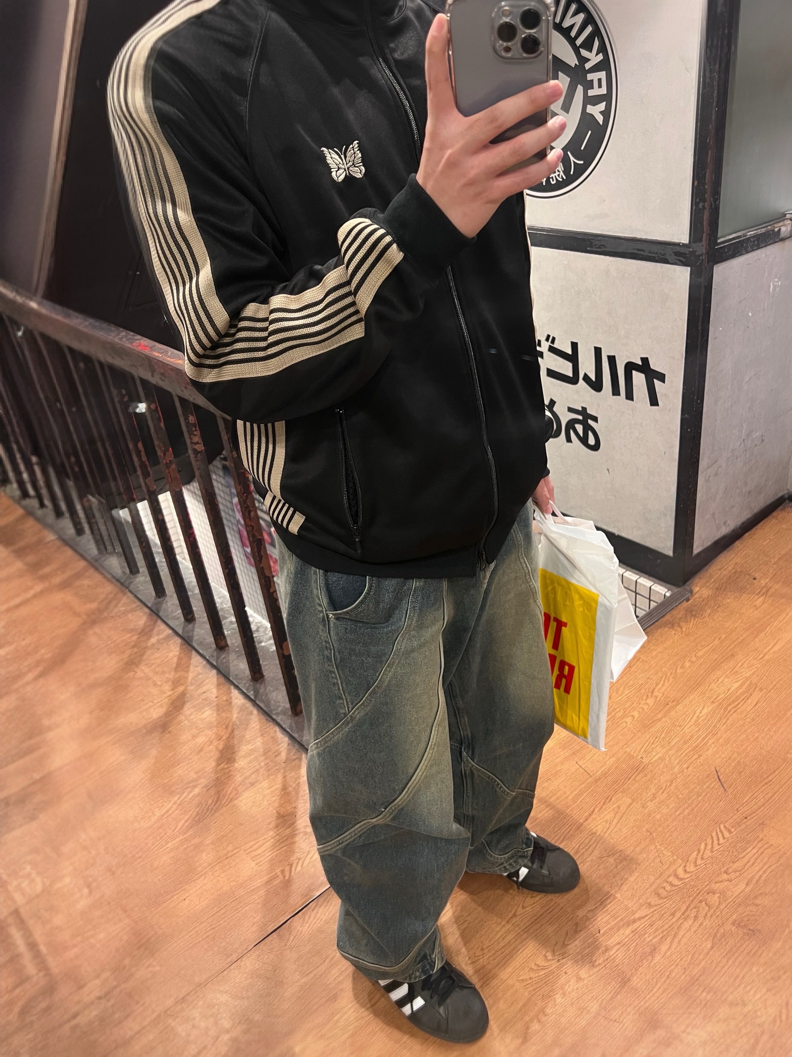 Needles x LHP Track Jacket Poly Smooth Black, Adidas Superstar Core Black White 착용 스타일