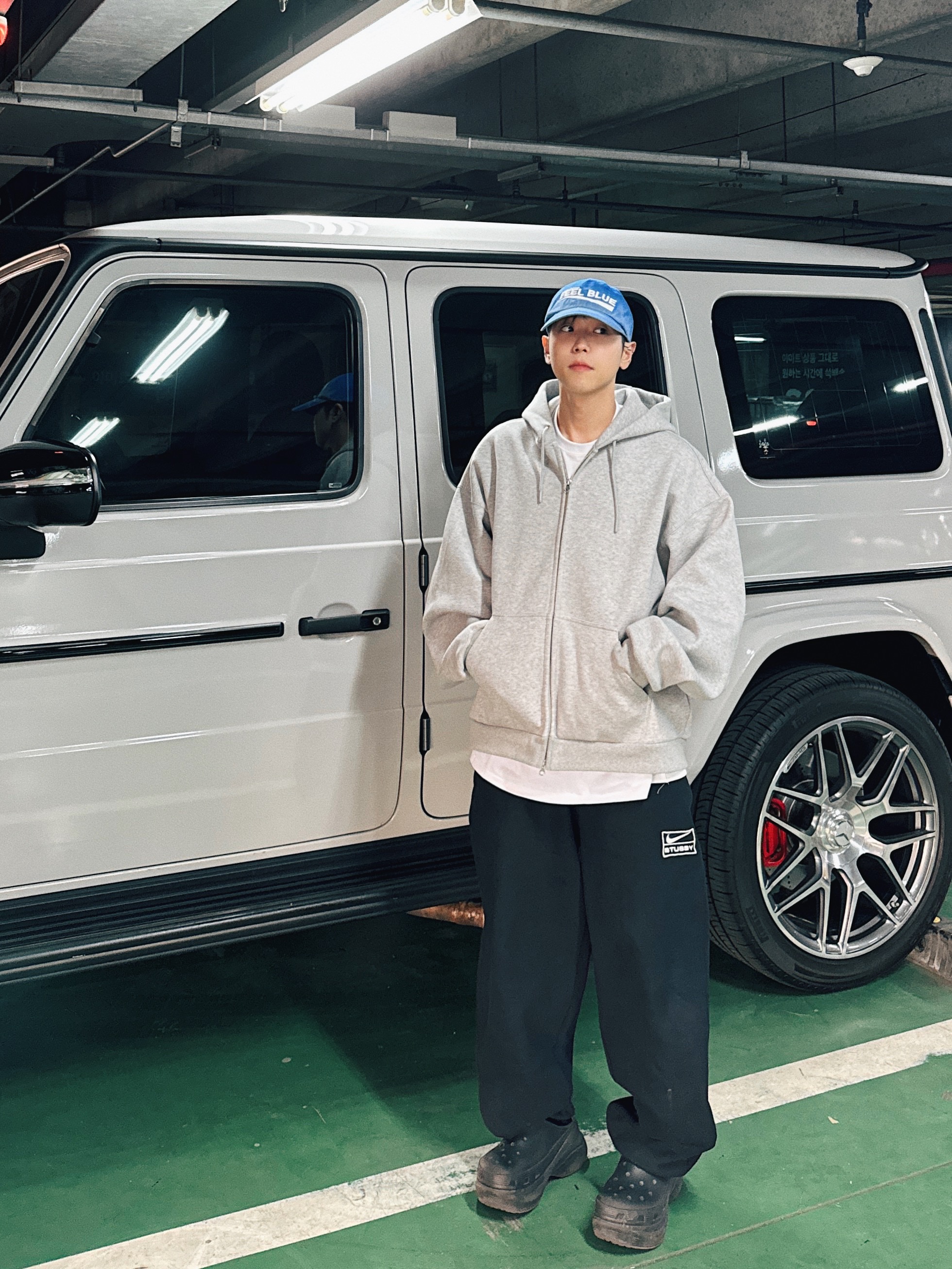 Nonnod Scuba Zip Hoodie Grey, Nike x Stussy Washed Fleece Pants Black (FN5235-010) 착용 스타일 - 6