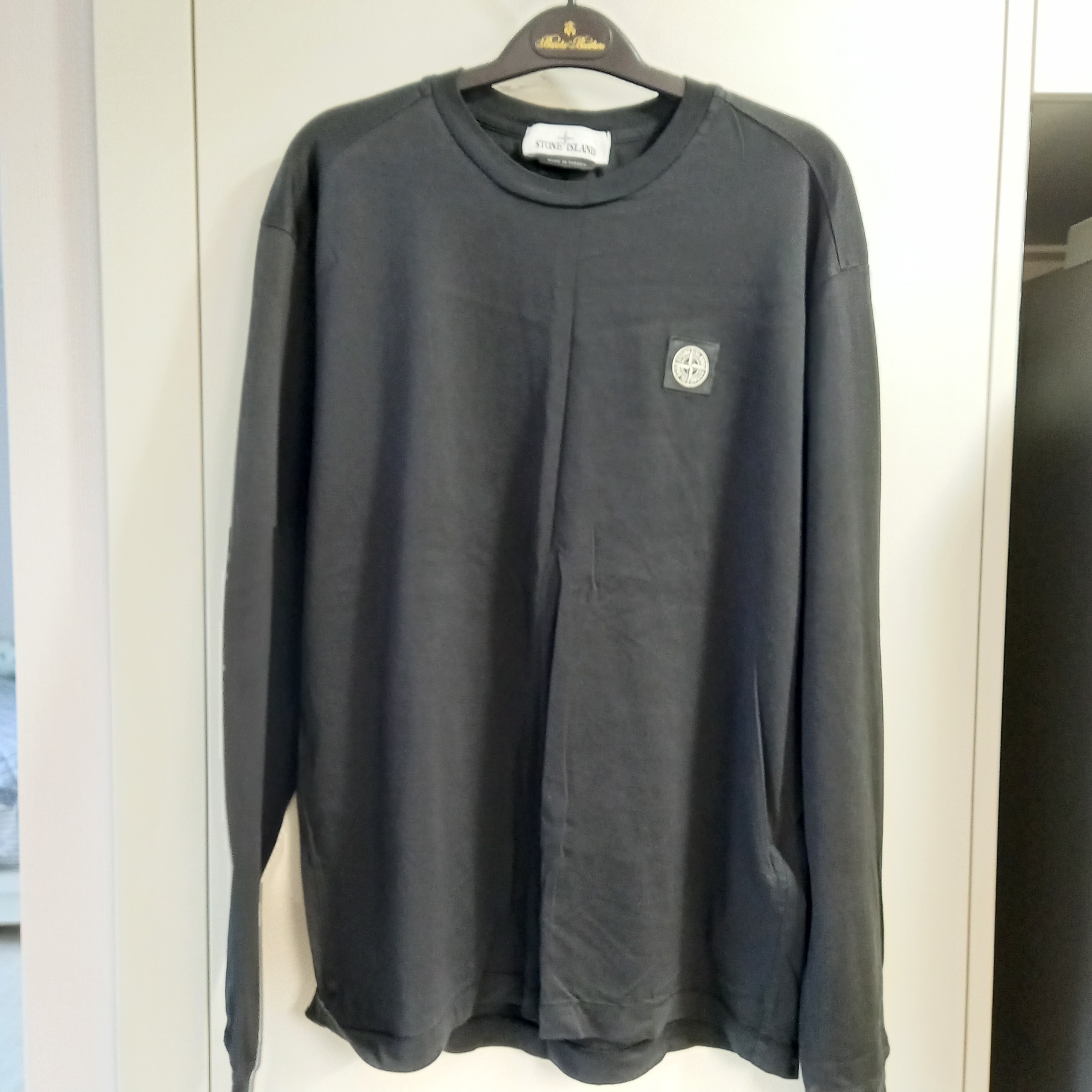 Stone Island 22713 Long Sleeve T-Shirt Black - 23SS 착용 스타일 - 1