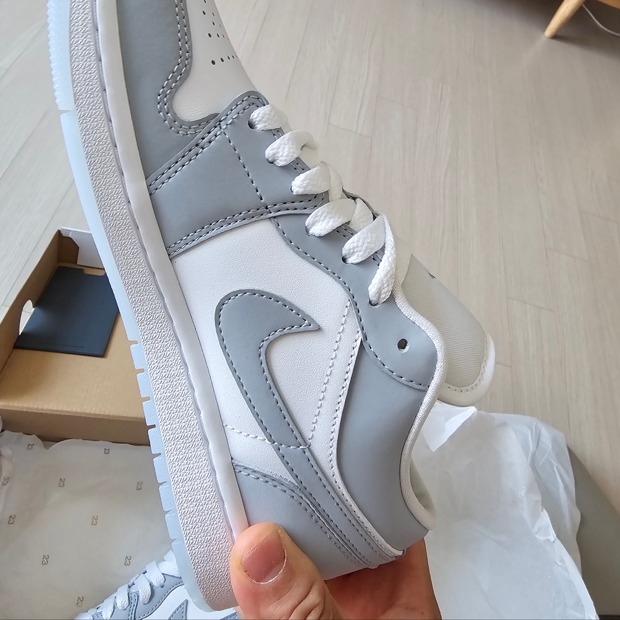 (W) Jordan 1 Low White Wolf Grey 착용 스타일 - 8