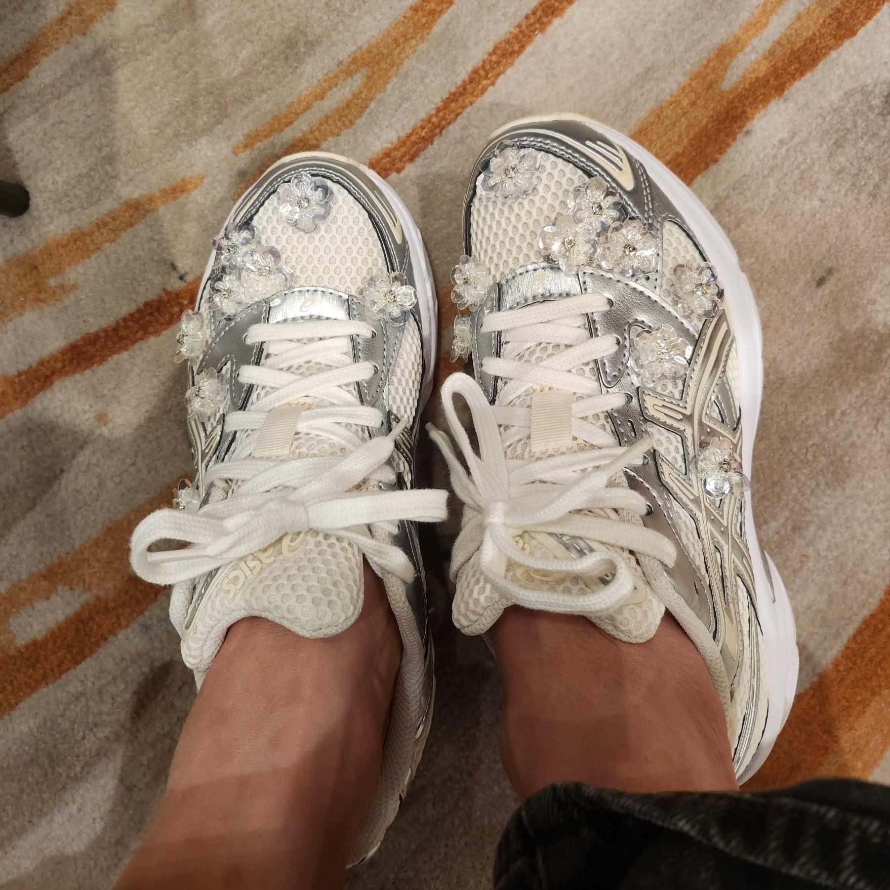 (W) Asics Gel-1130 Cream Pure Silver 착용 스타일 - 2