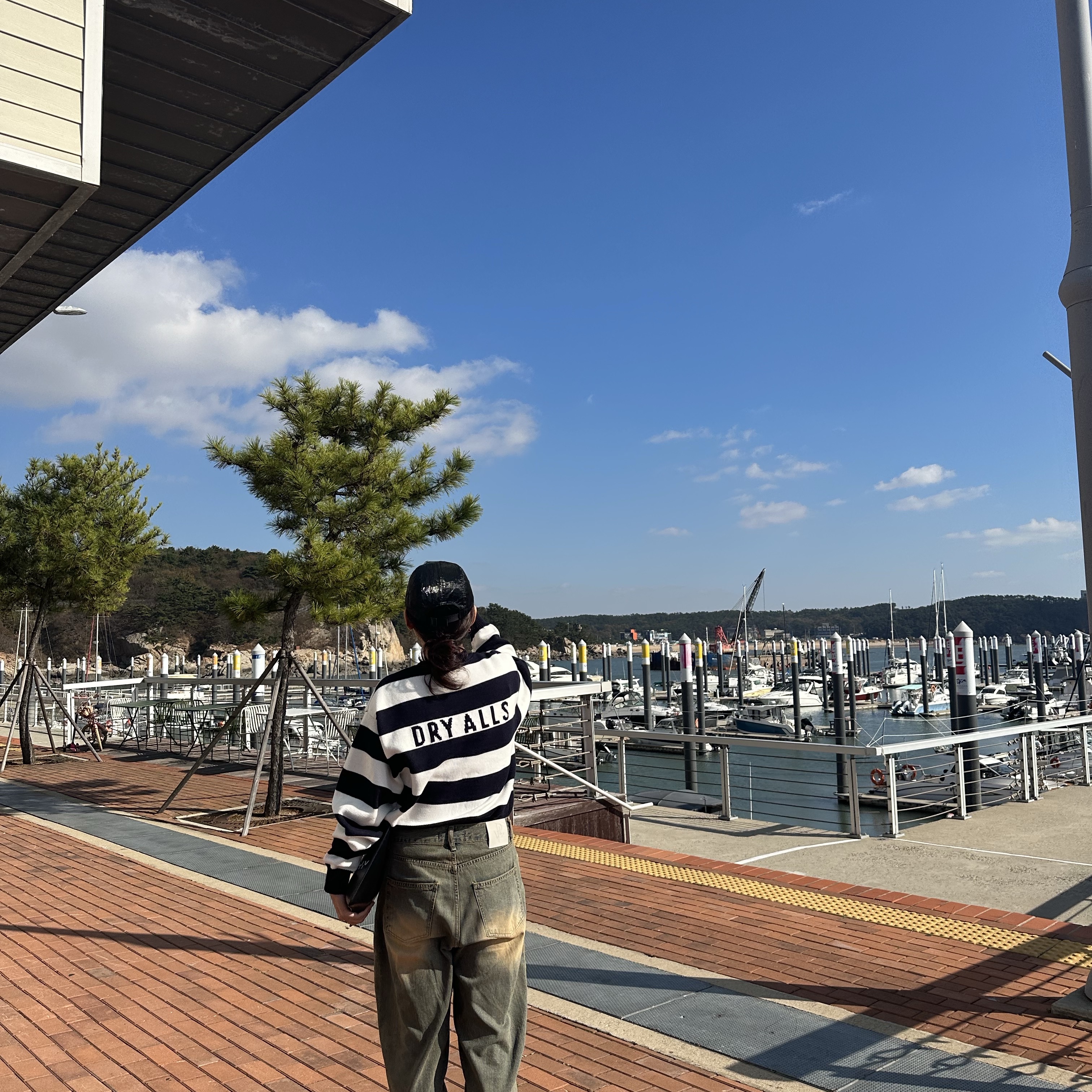 Human Made Striped Heart Knit Sweater Navy 착용 스타일