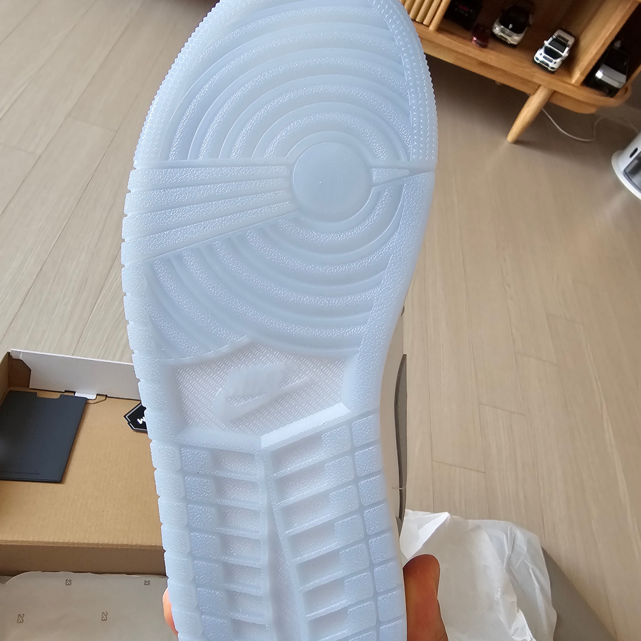 (W) Jordan 1 Low White Wolf Grey 착용 스타일 - 6