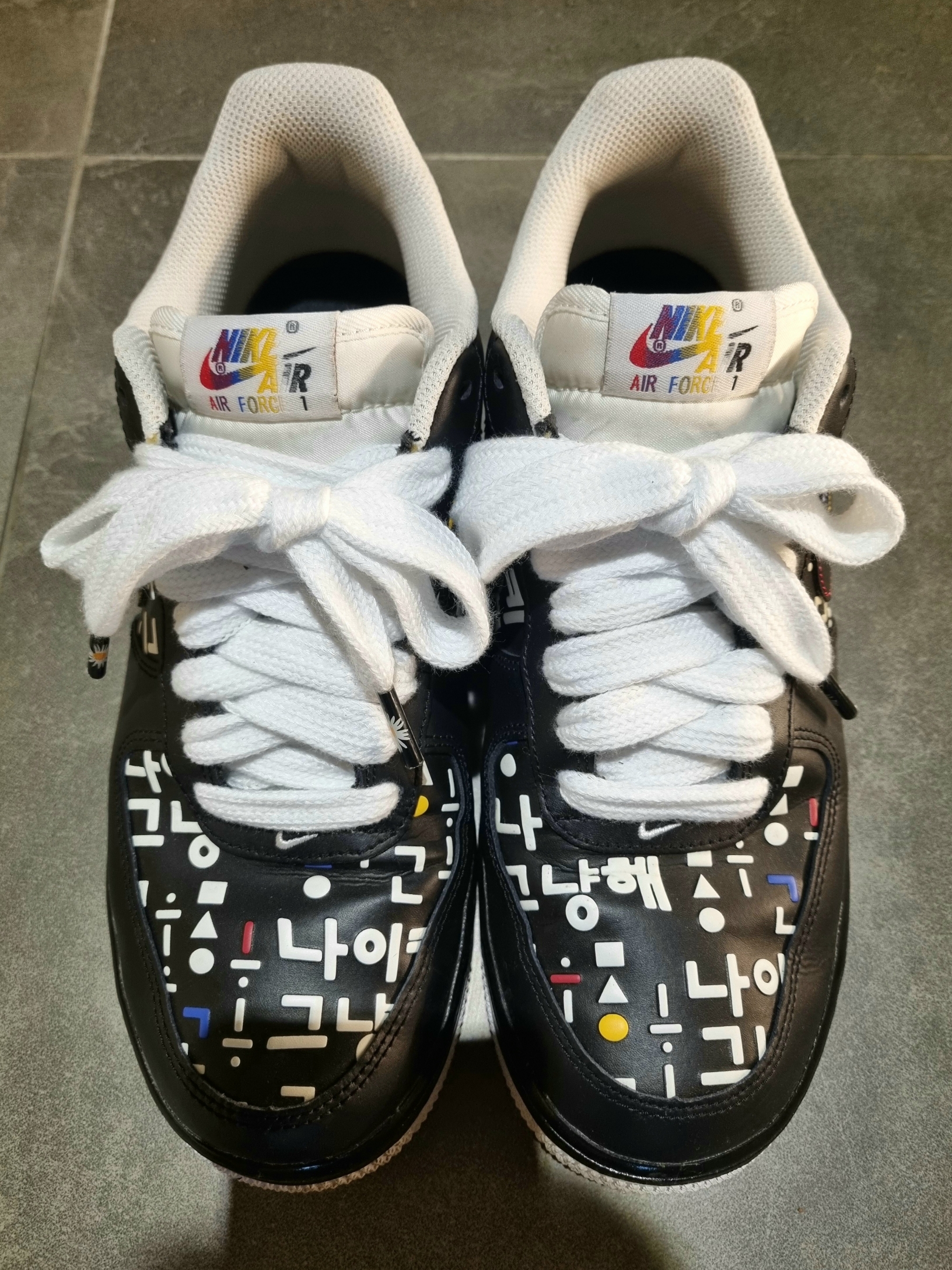 Nike Air Force 1 '07 LV8 Hangul Day 착용 스타일 - 2