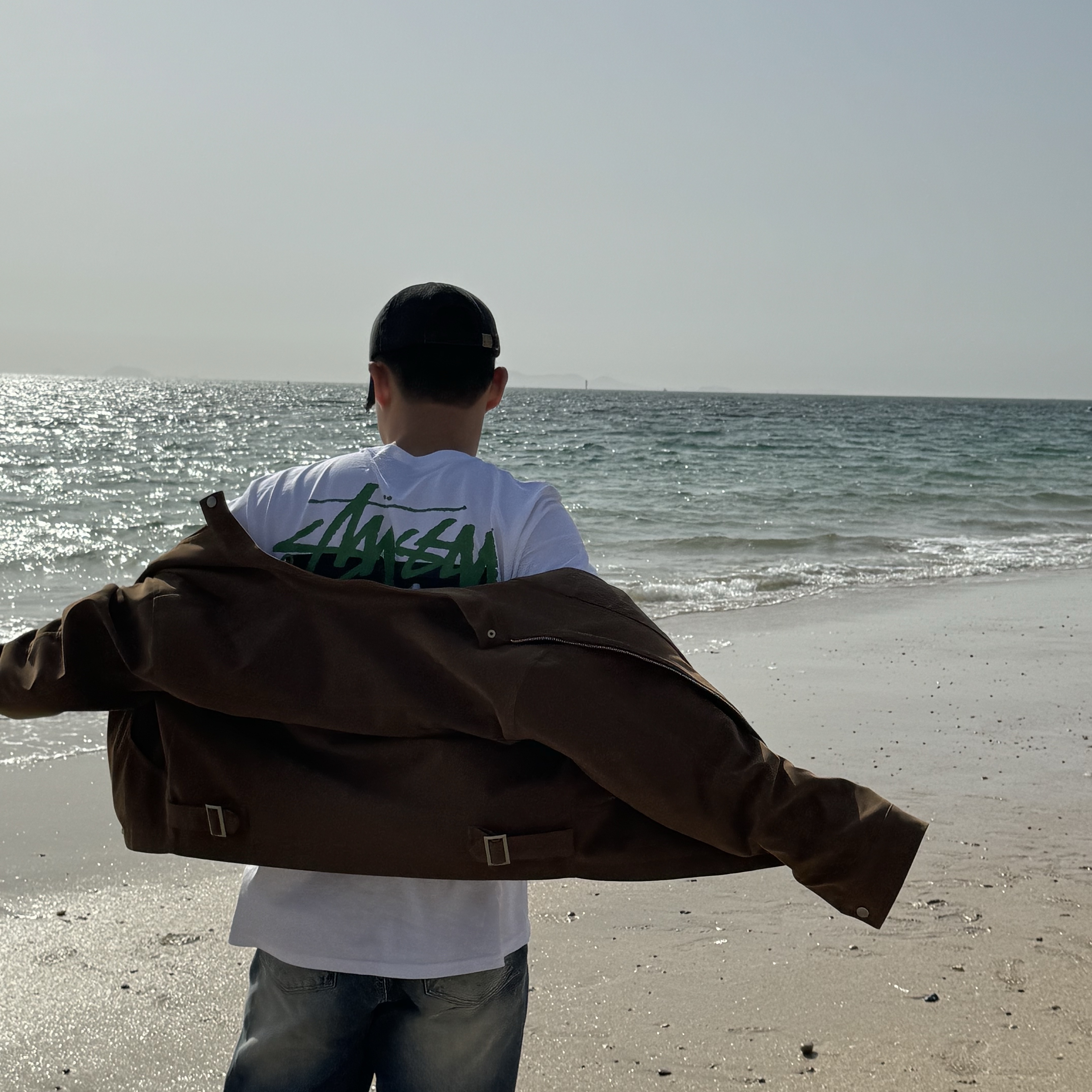 Stussy Landin T-Shirt White 착용 스타일 - 1