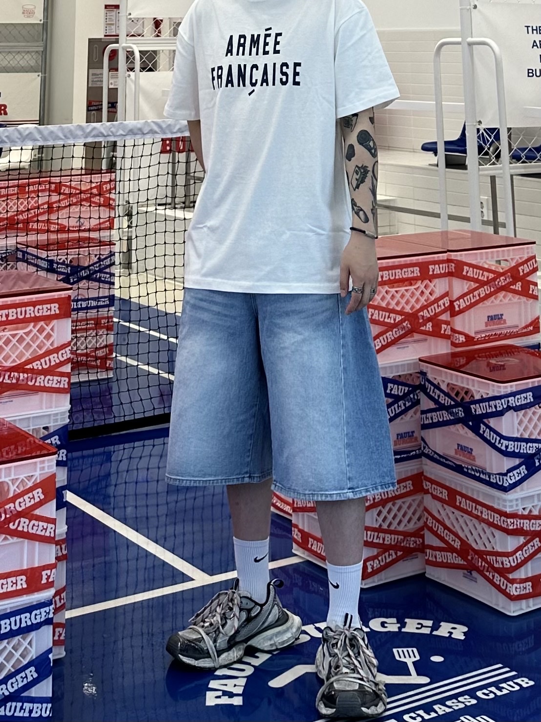 Balenciaga 3XL Sneakers Grey White Red 착용 스타일 - 2