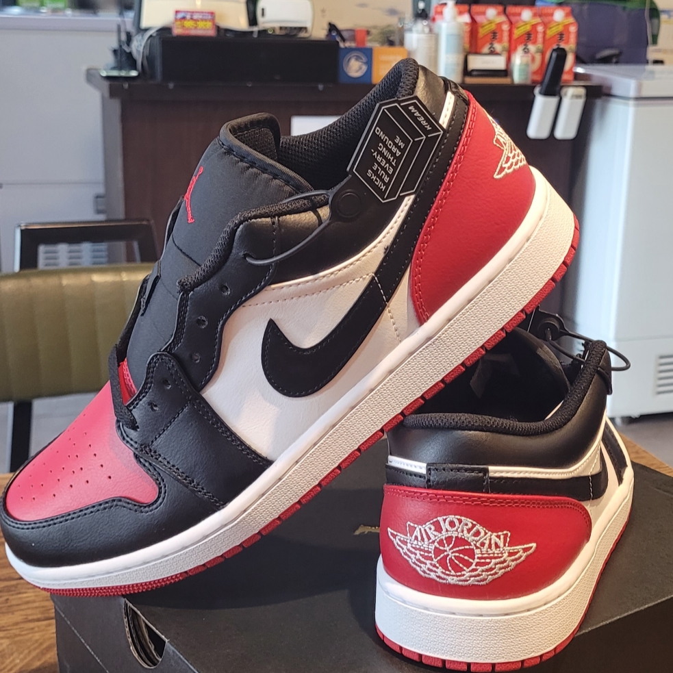 Jordan 1 Low White Varsity Red 착용 스타일 - 2