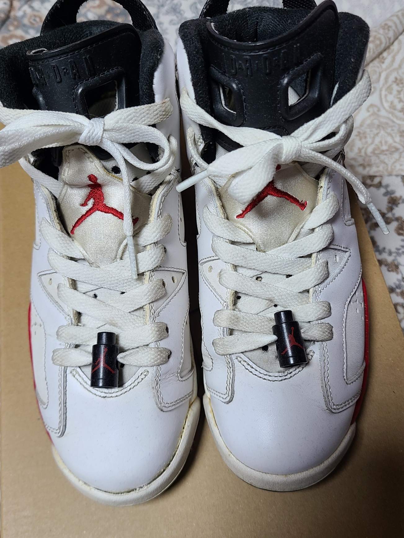 Jordan 6 Retro Bulls 2010, (GS) Jordan 6 Retro Bulls 2010 착용 스타일 - 1